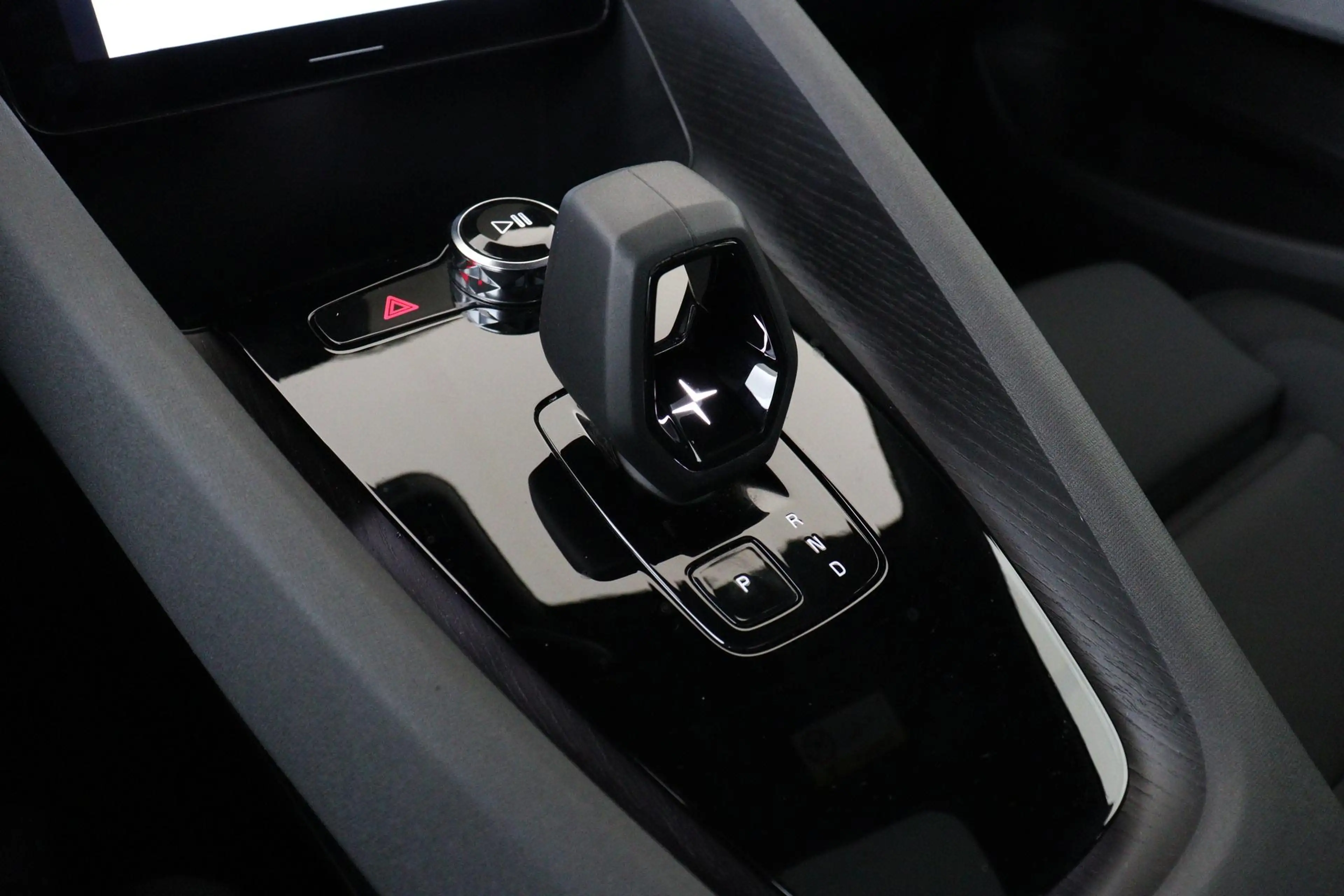 Polestar 2 LONG RANGE DUAL MOTOR LAUNCH EDITION 78kWh -PANO.D — photo 25
