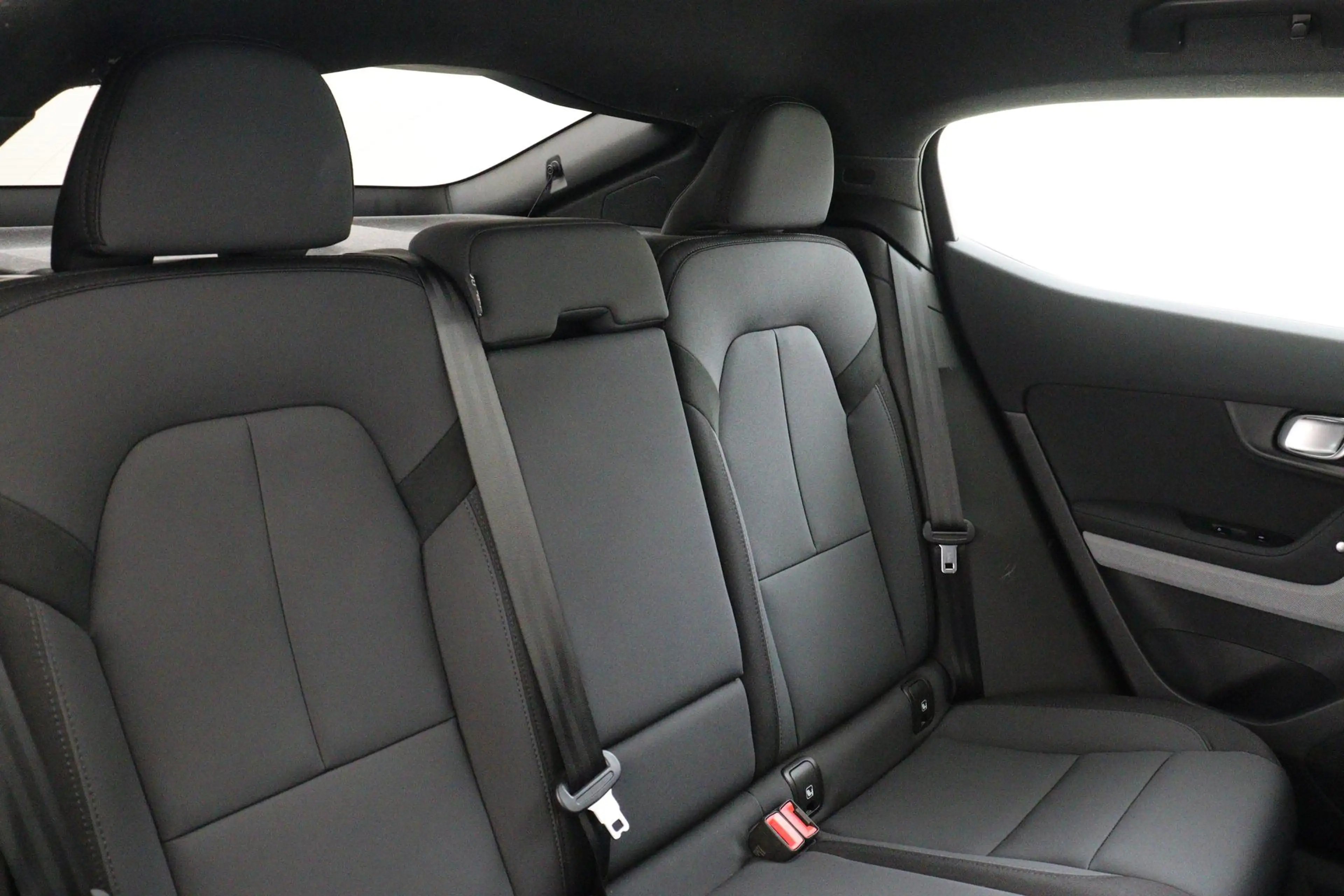 Polestar 2 LONG RANGE DUAL MOTOR LAUNCH EDITION 78kWh -PANO.D — photo 14