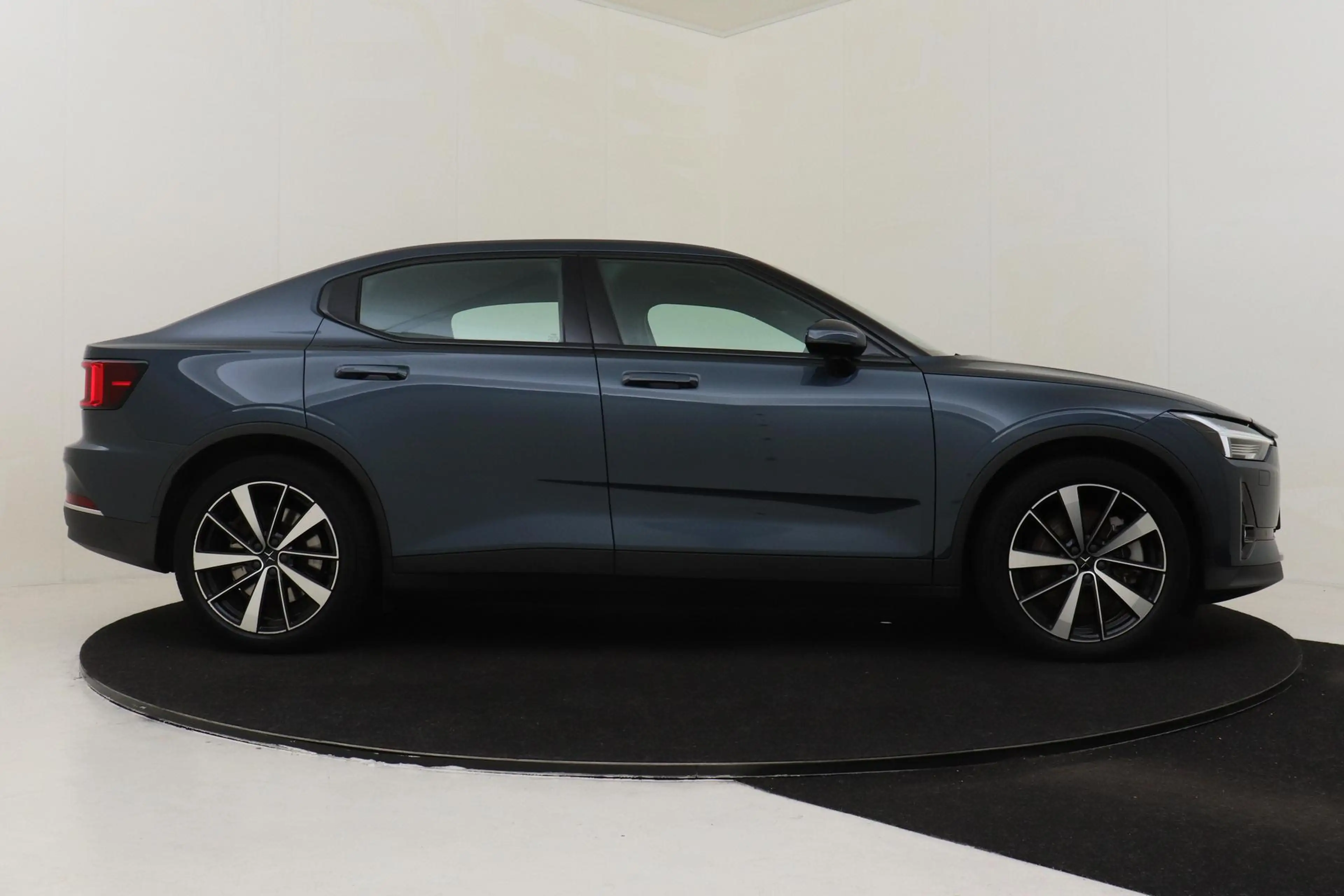Polestar 2 LONG RANGE DUAL MOTOR LAUNCH EDITION 78kWh -PANO.D — photo 13