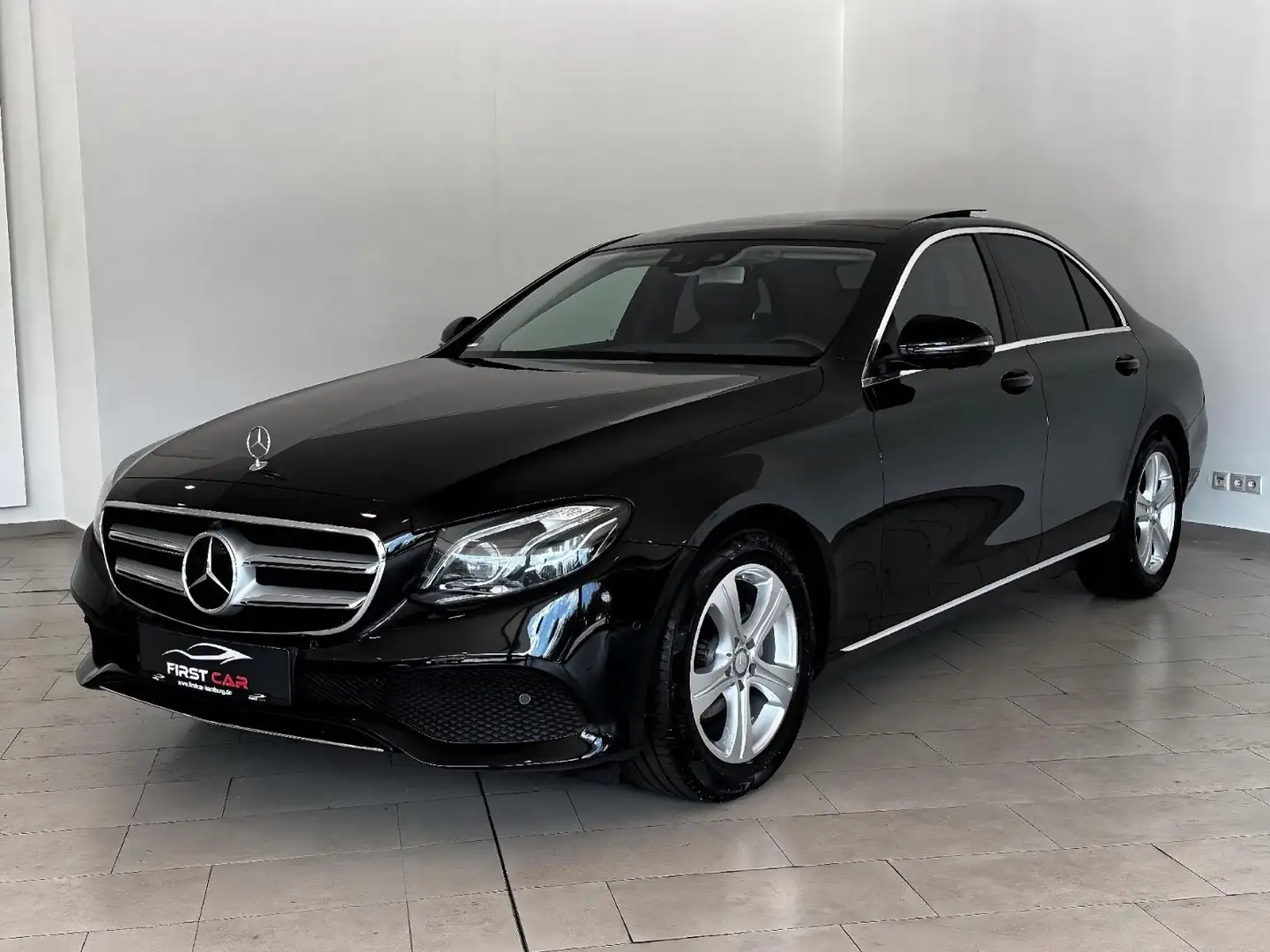 Mercedes-Benz E 220 d Avantgarde|PANO|AHK|360°|WIDESCREEN|LED| Noir - 1