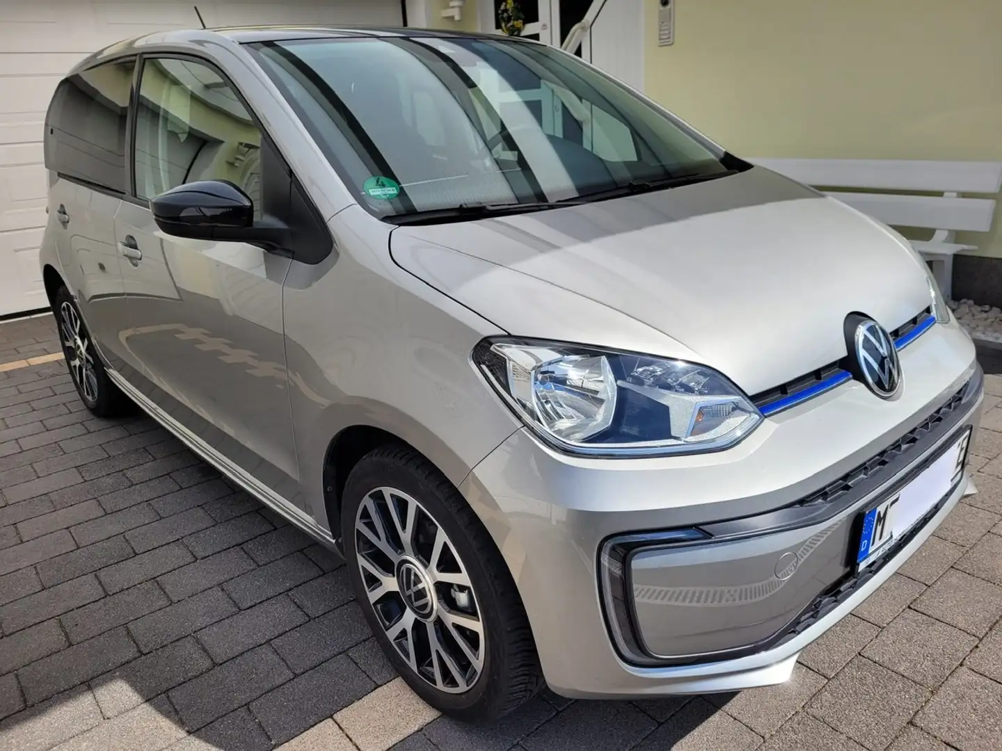 Volkswagen e-up! Up e-up e-up Style Plus Stříbrná - 1