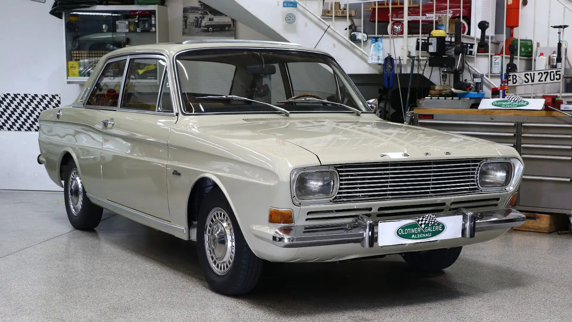 Ford Taunus 15m 1700S Beige - 1