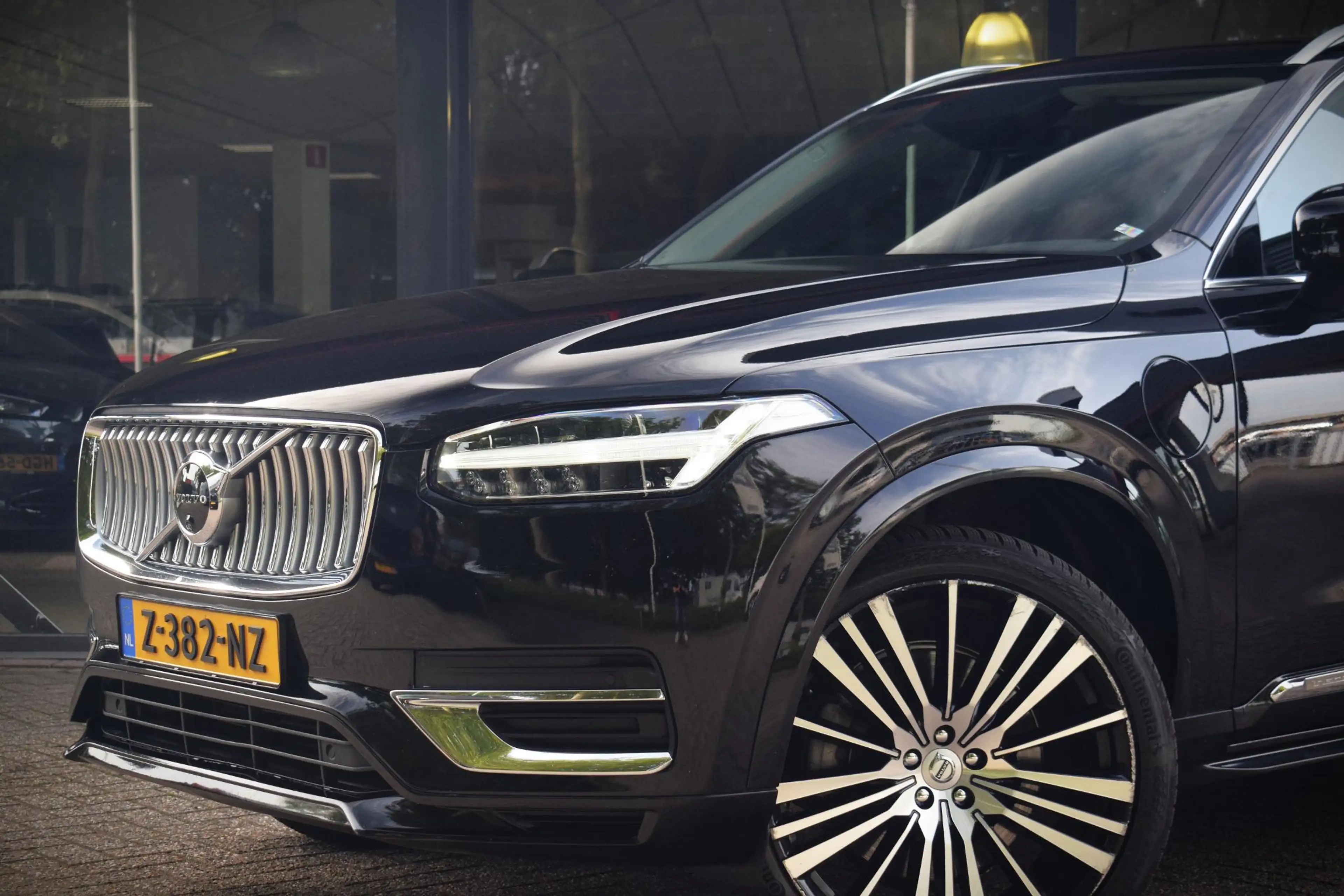 Volvo XC90 2.0 T8 Twin Engine AWD Inscription|TREKHAAK|H&K| — photo 26