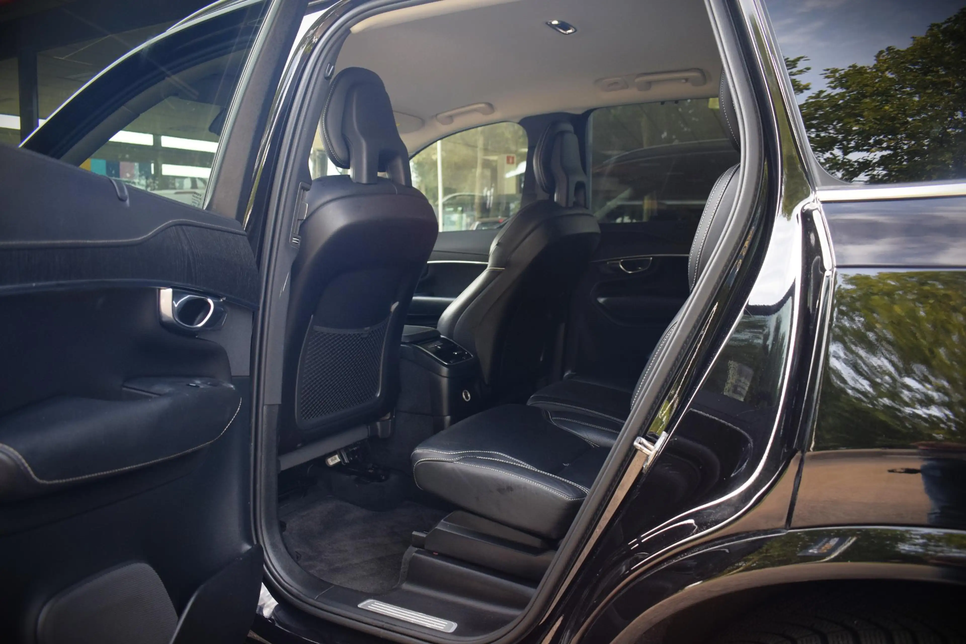 Volvo XC90 2.0 T8 Twin Engine AWD Inscription|TREKHAAK|H&K| — photo 5