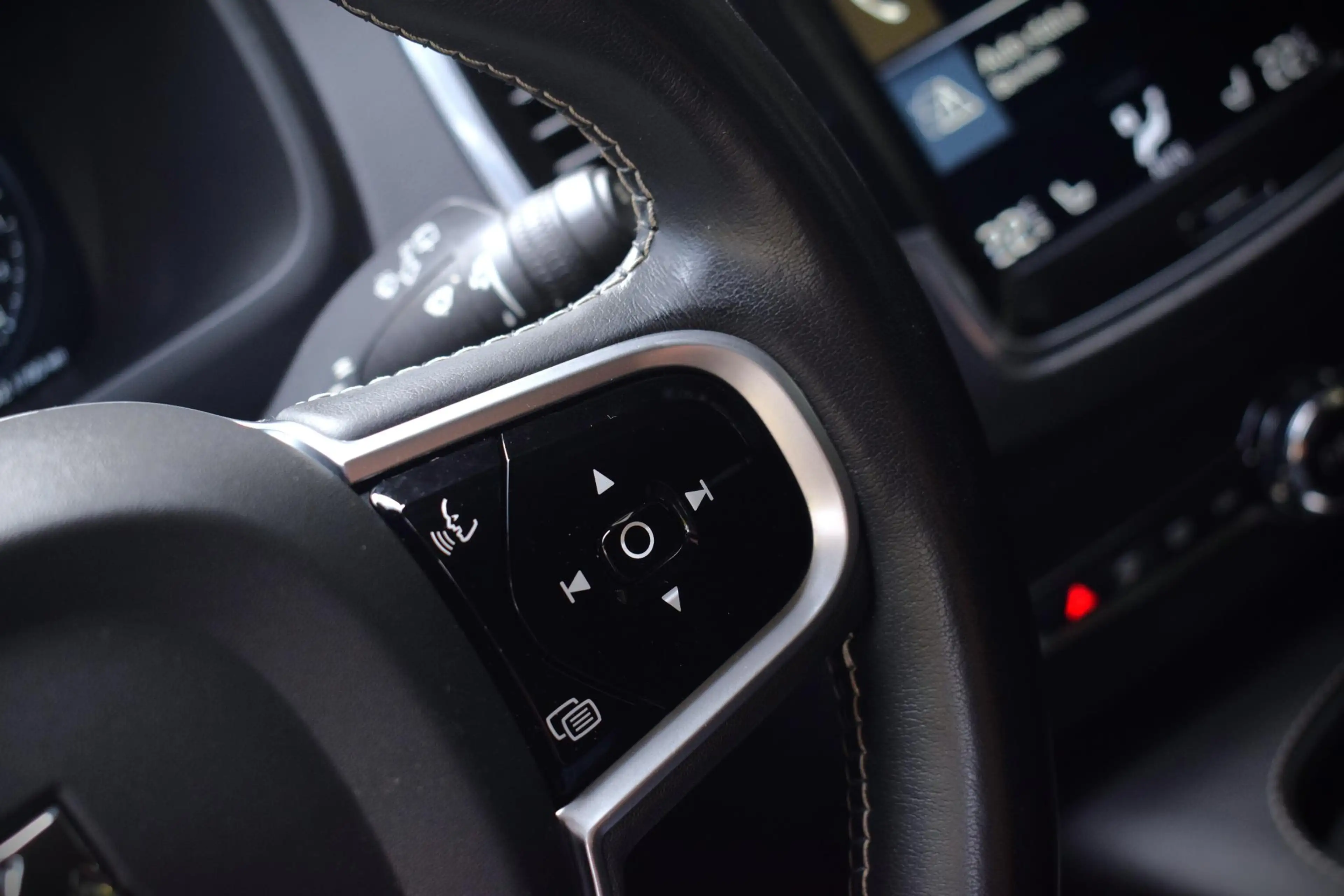 Volvo XC90 2.0 T8 Twin Engine AWD Inscription|TREKHAAK|H&K| — photo 24