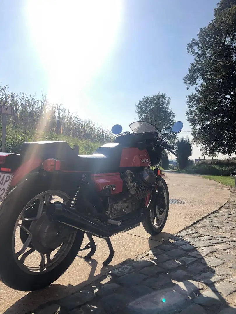 Moto Guzzi 850 Le Mans Rojo - 2