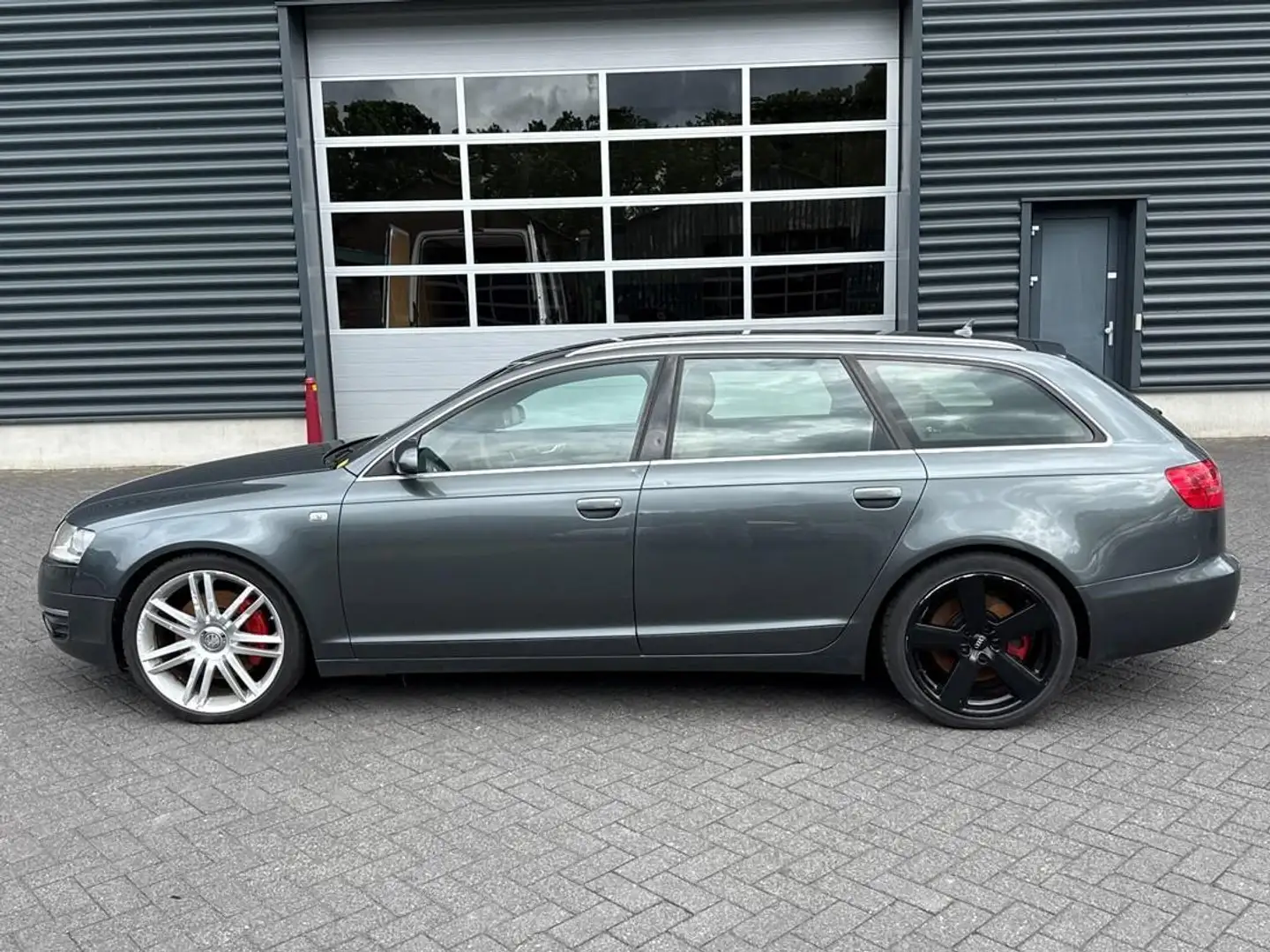 Audi A6 Avant 3.2 FSI quattro Pro Line, MOTORSCHADE Grijs - 2