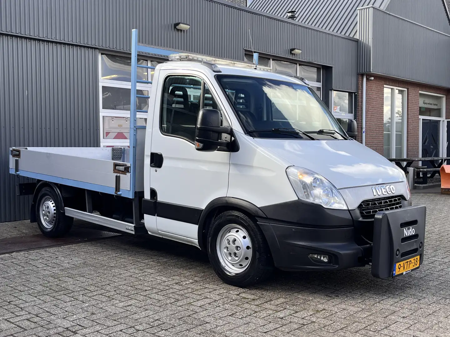Iveco Daily 35S14G 345 CNG Aardgas ( natural Gas ) benzine Pic Blanco - 1