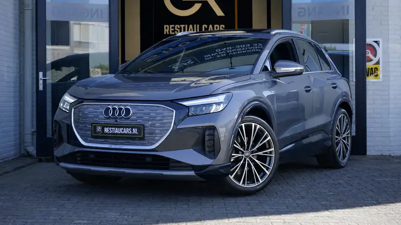 AUDI E-tron