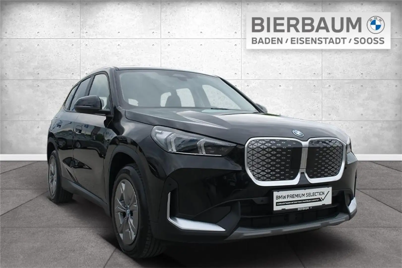 BMW iX1 eDrive20 Zwart - 1