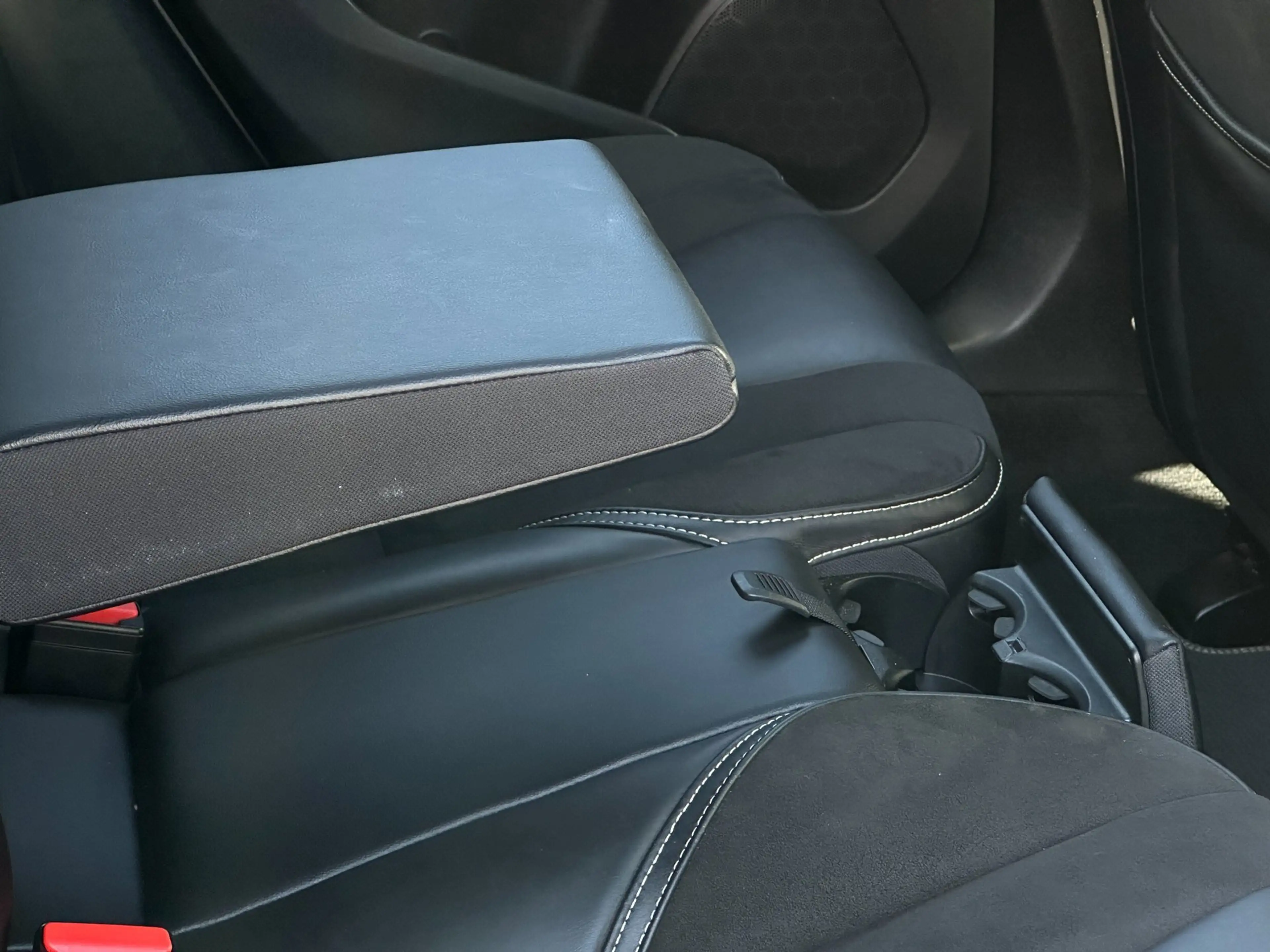 Volvo V40 1.5 T3 Polar+ Sport/1STE EIG/CAMERA/NAVI/CARPLAY/N — photo 19