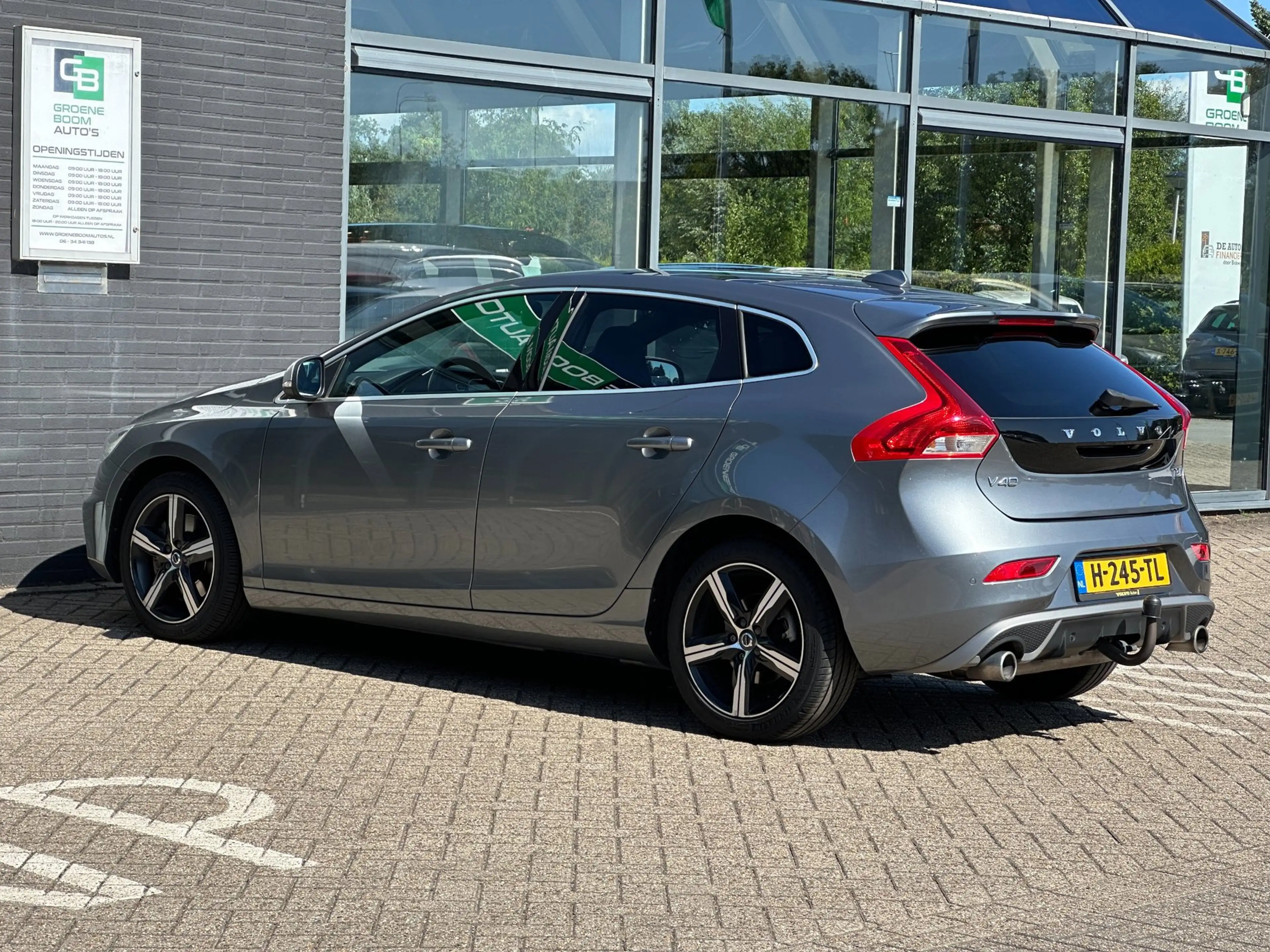 Volvo V40 1.5 T3 Polar+ Sport/1STE EIG/CAMERA/NAVI/CARPLAY/N — photo 3