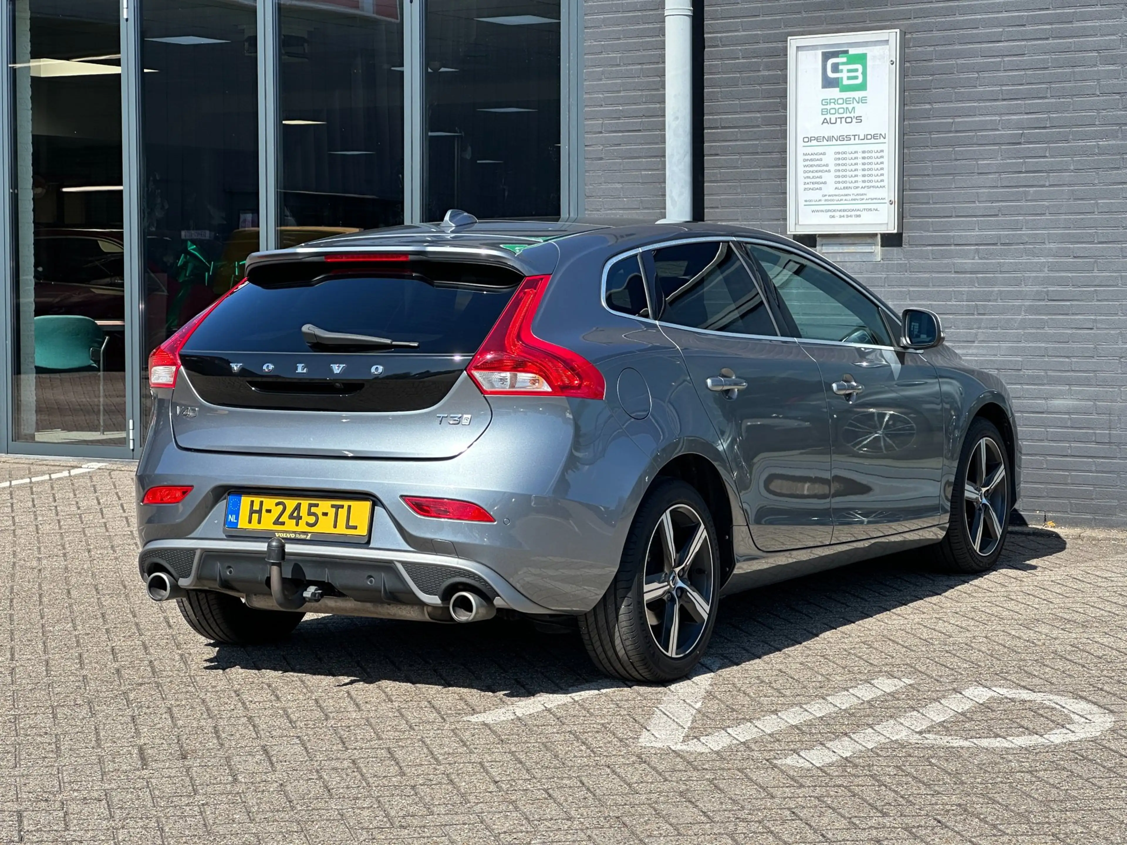 Volvo V40 1.5 T3 Polar+ Sport/1STE EIG/CAMERA/NAVI/CARPLAY/N — photo 9