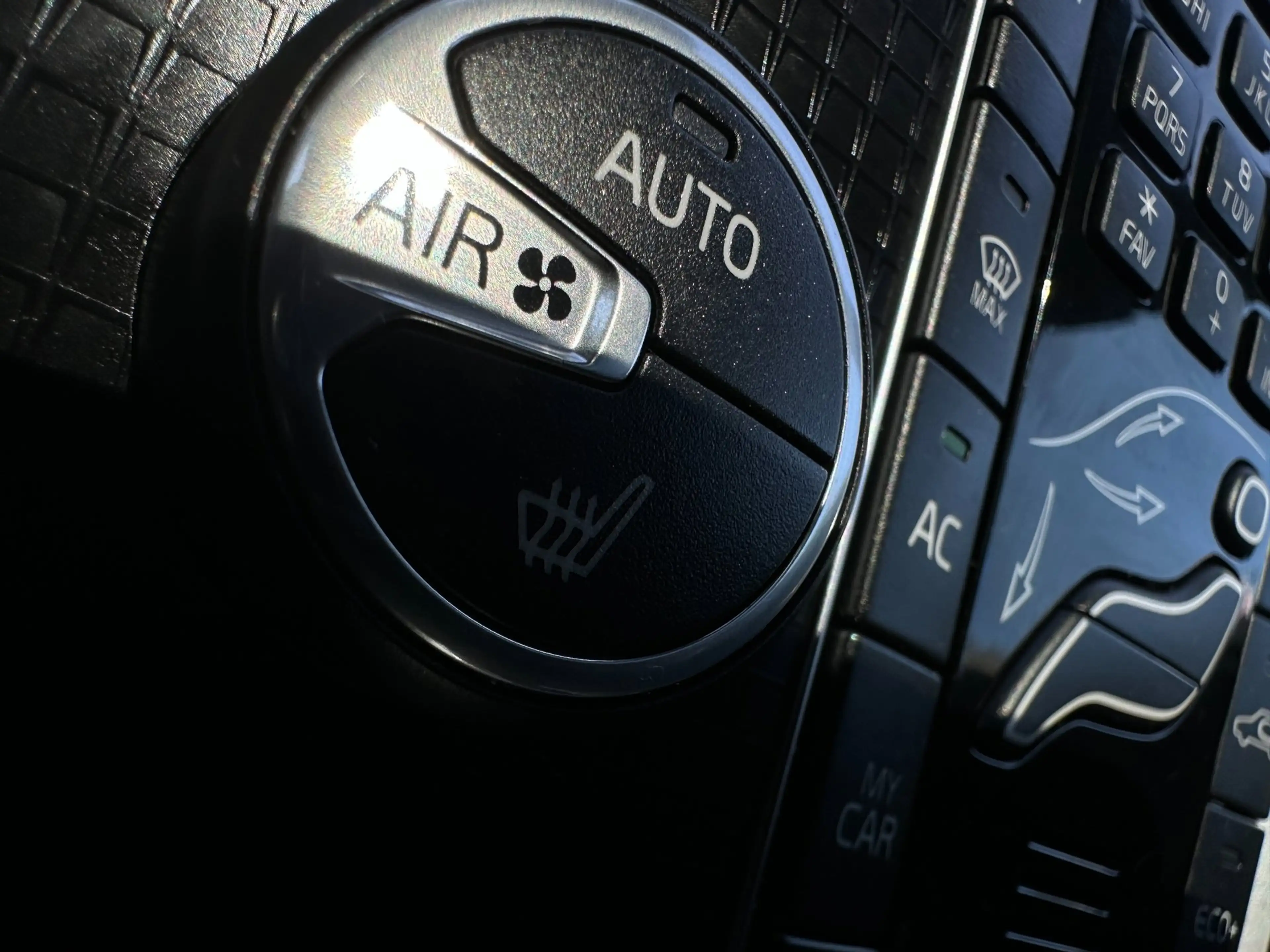 Volvo V40 1.5 T3 Polar+ Sport/1STE EIG/CAMERA/NAVI/CARPLAY/N — photo 30