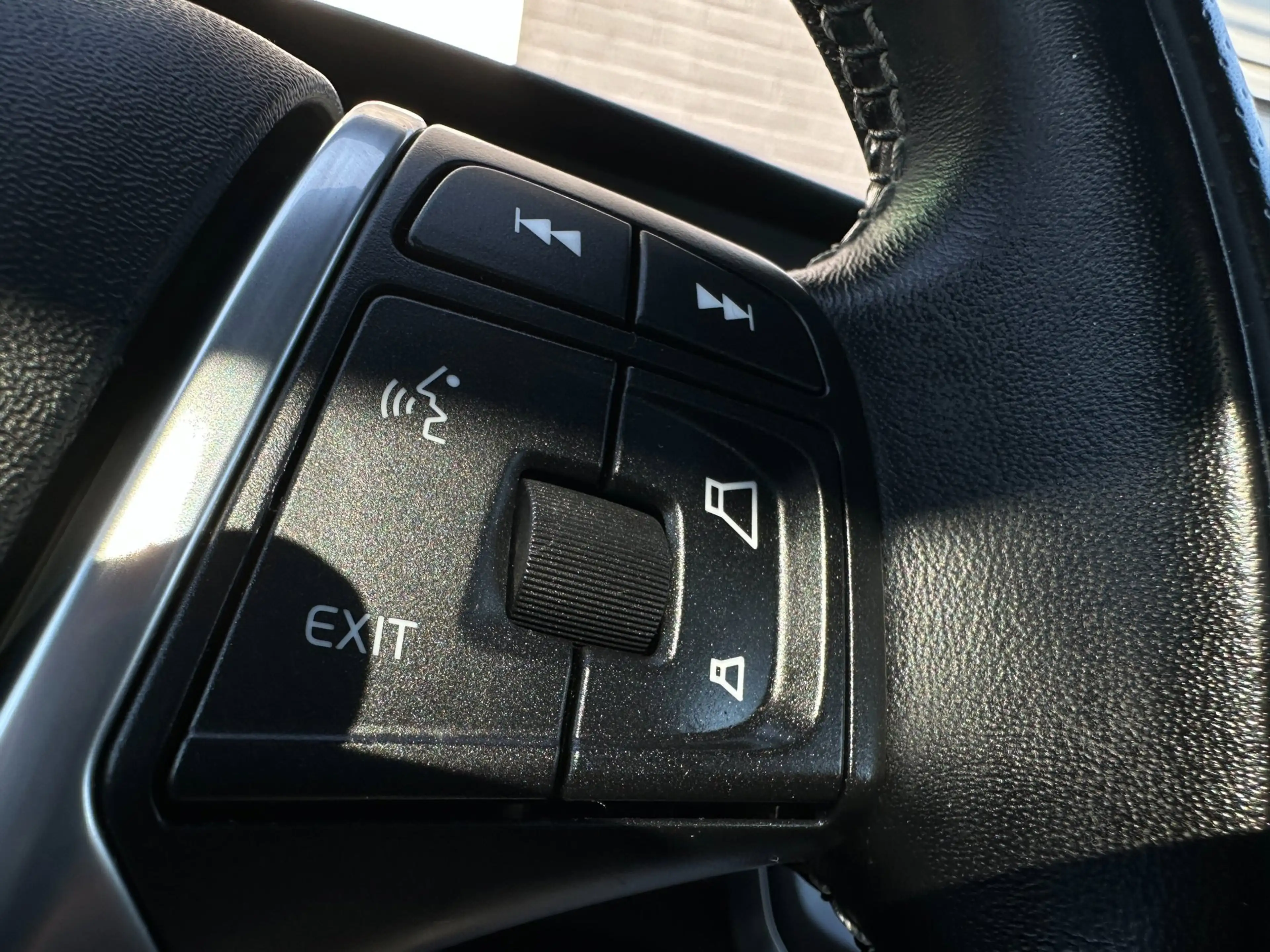 Volvo V40 1.5 T3 Polar+ Sport/1STE EIG/CAMERA/NAVI/CARPLAY/N — photo 25