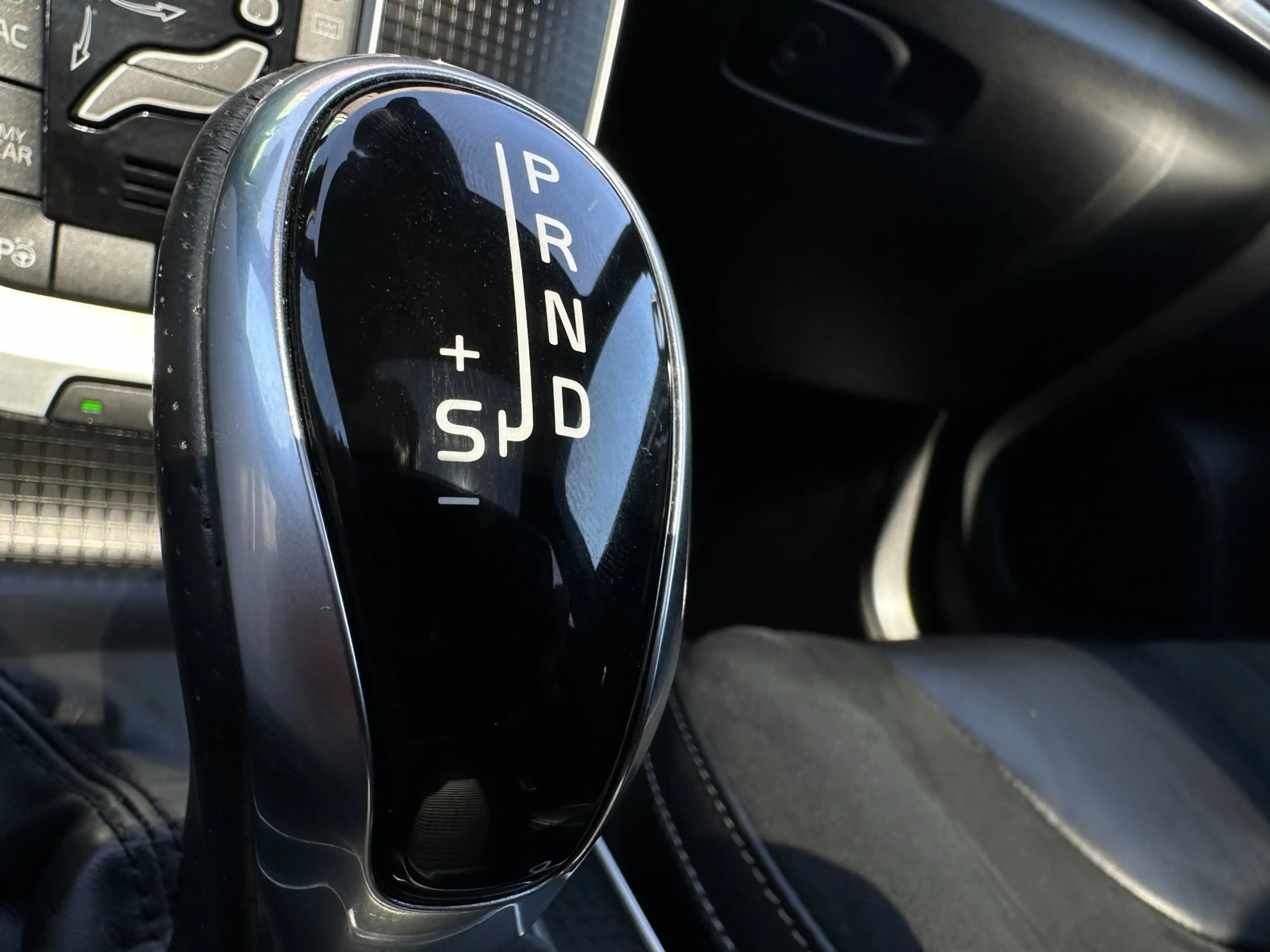 Volvo V40 1.5 T3 Polar+ Sport/1STE EIG/CAMERA/NAVI/CARPLAY/N — photo 27