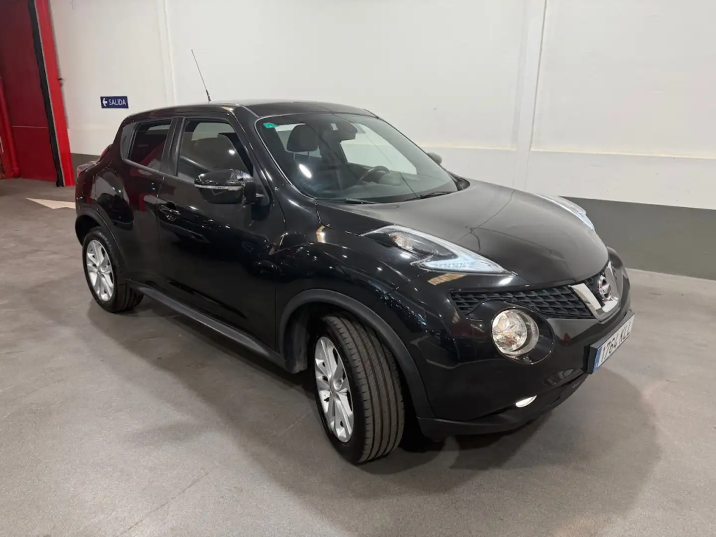 Nissan Juke 1.5dCi Acenta 4x2 Zwart - 1