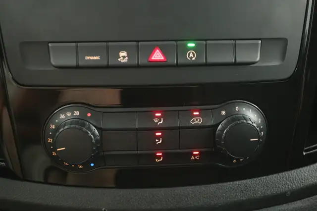Mercedes-Benz Vito view 12
