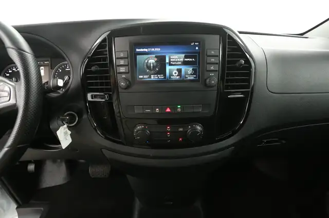 Mercedes-Benz Vito view 11