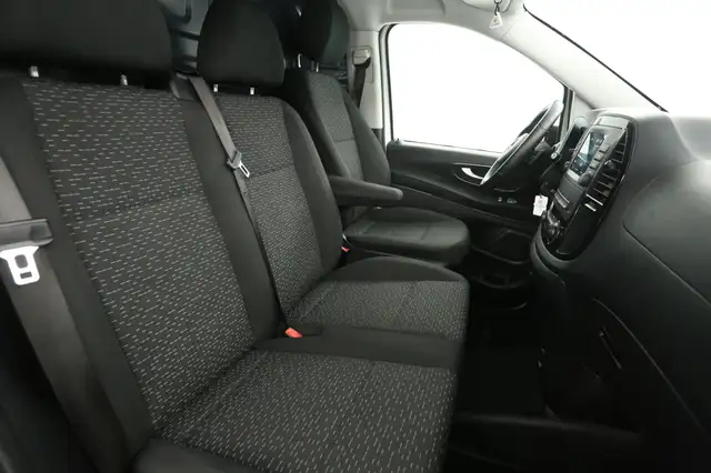 Mercedes-Benz Vito view 10