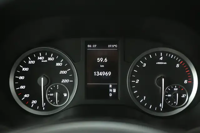 Mercedes-Benz Vito view 13