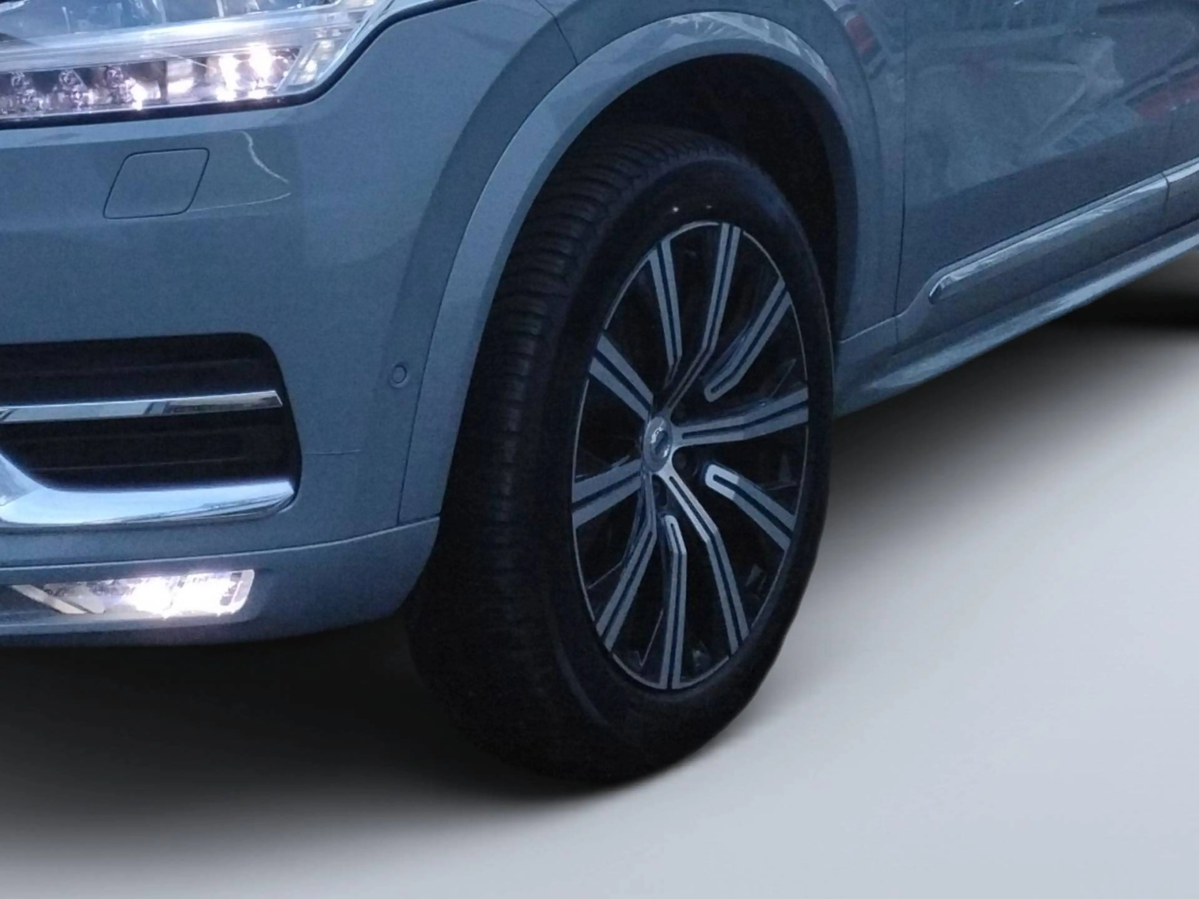 Volvo XC90 Ultimate Bright AWD — photo 6