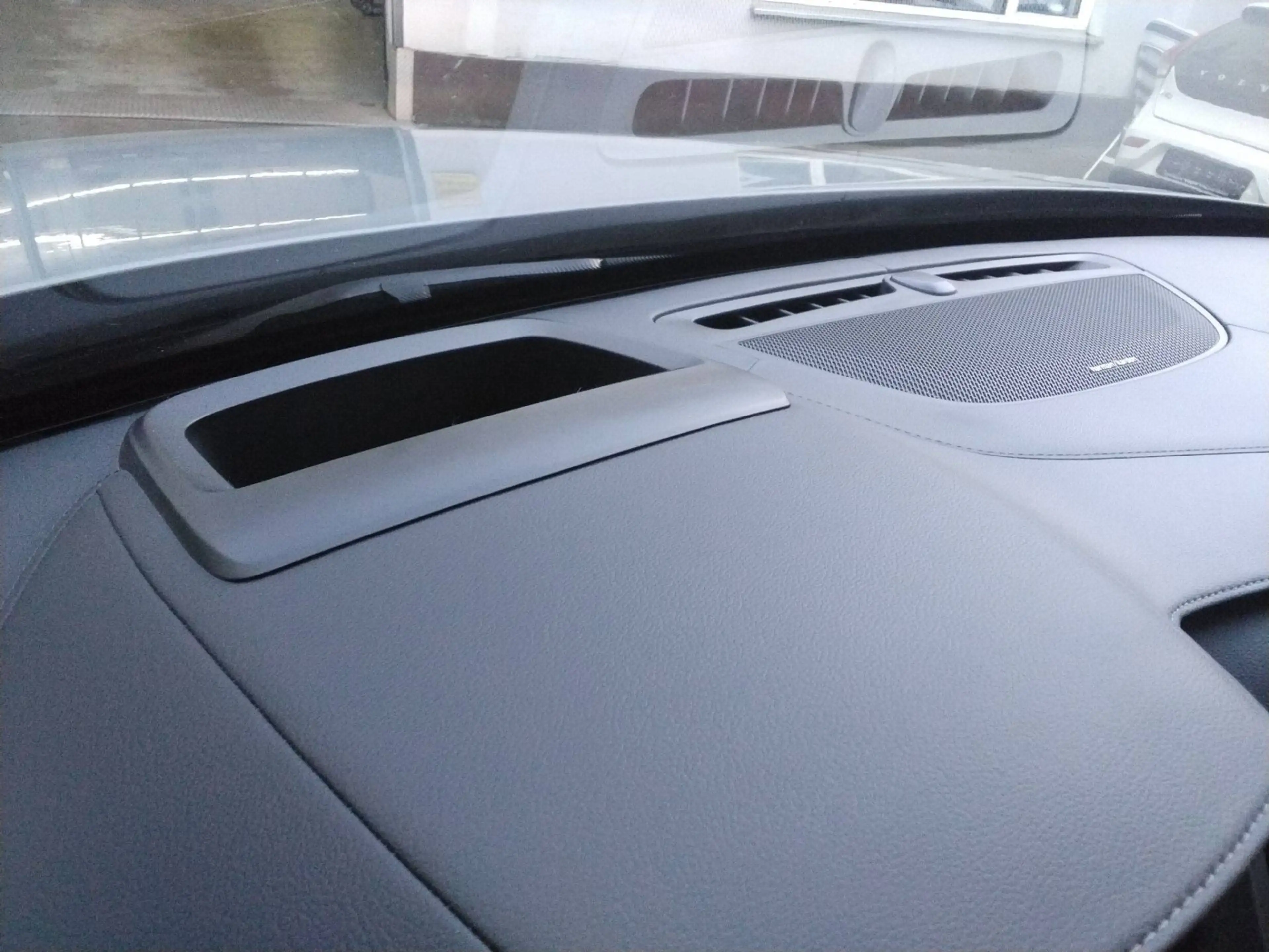 Volvo XC90 Ultimate Bright AWD — photo 15