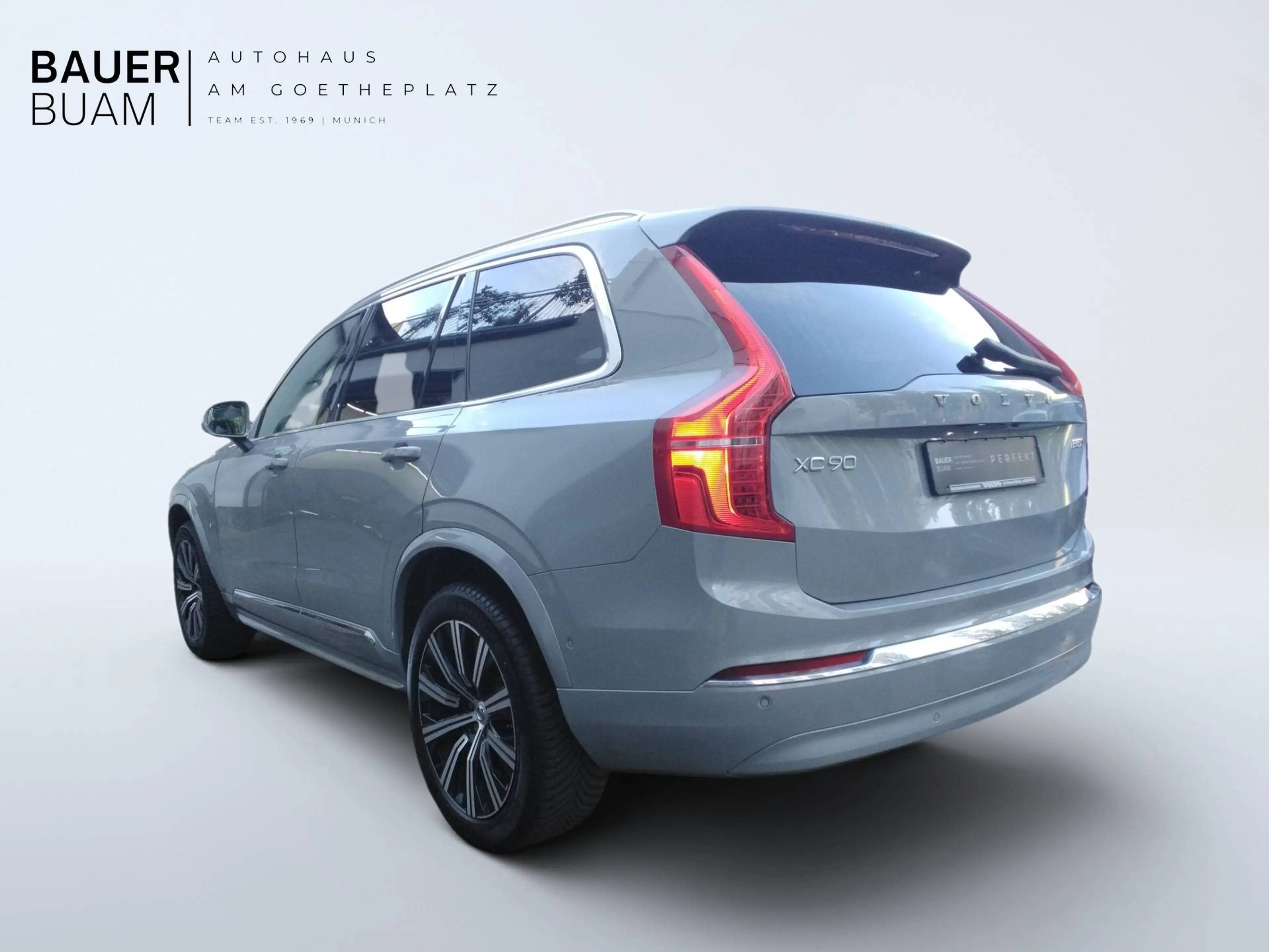 Volvo XC90 Ultimate Bright AWD — photo 4