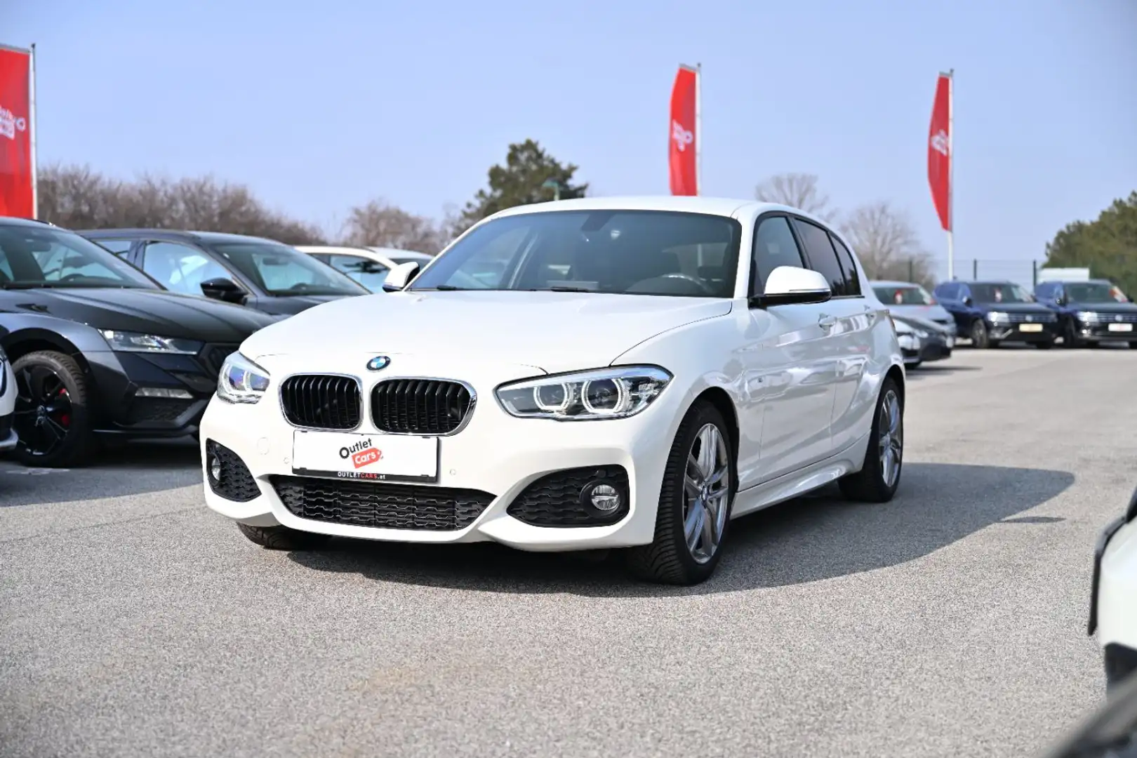 BMW 116 d M Sport AHK+LED+LEDER+NAVI+Sportp.+LM Weiß - 1