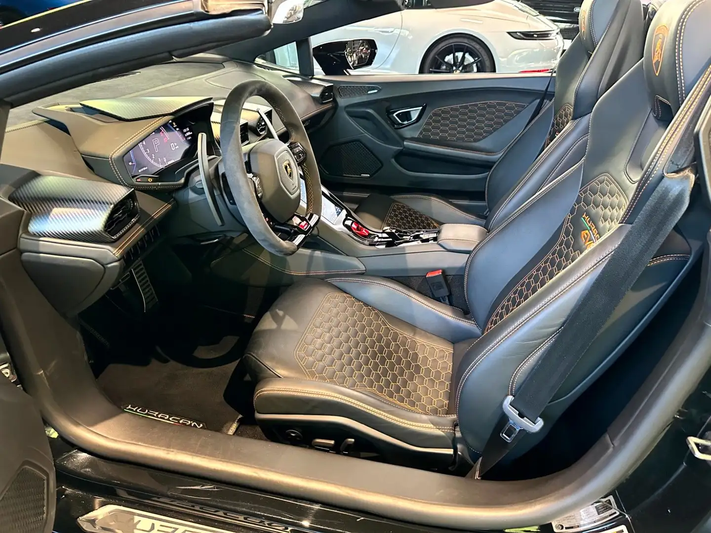 Lamborghini Huracán EVO Spyder*Lift*Sensonum*Wartungspaket Чорний - 2