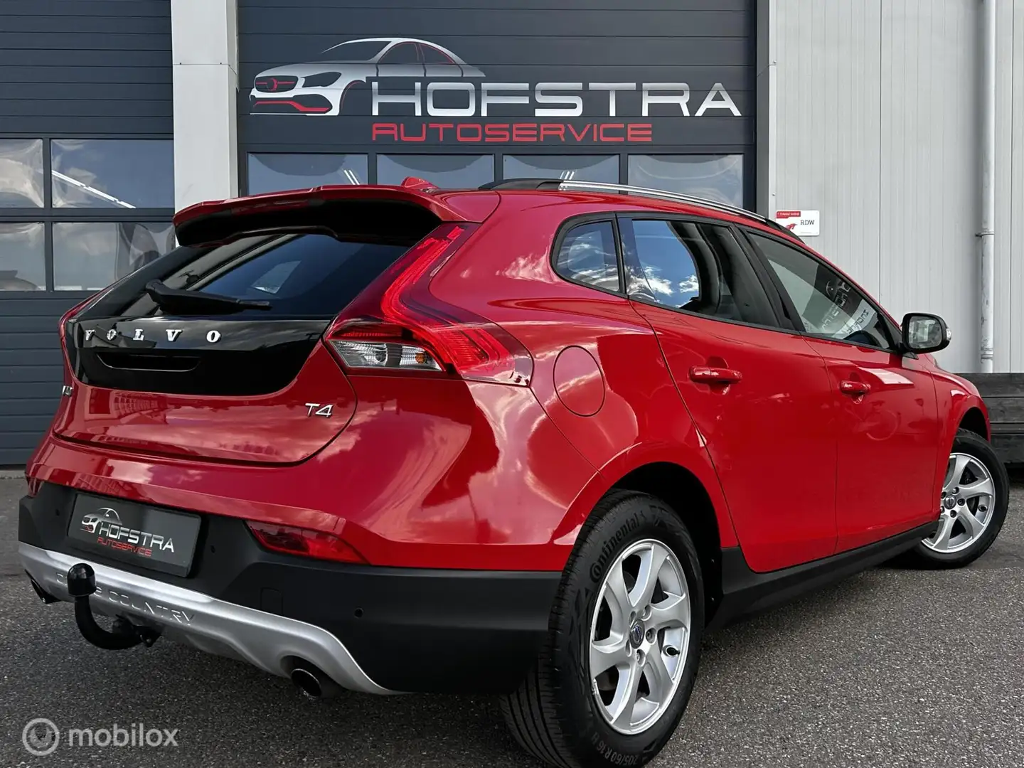 Volvo V40 Cross Country 1.6 T4 Kinetic Navi Clima Orig NL Rojo - 2