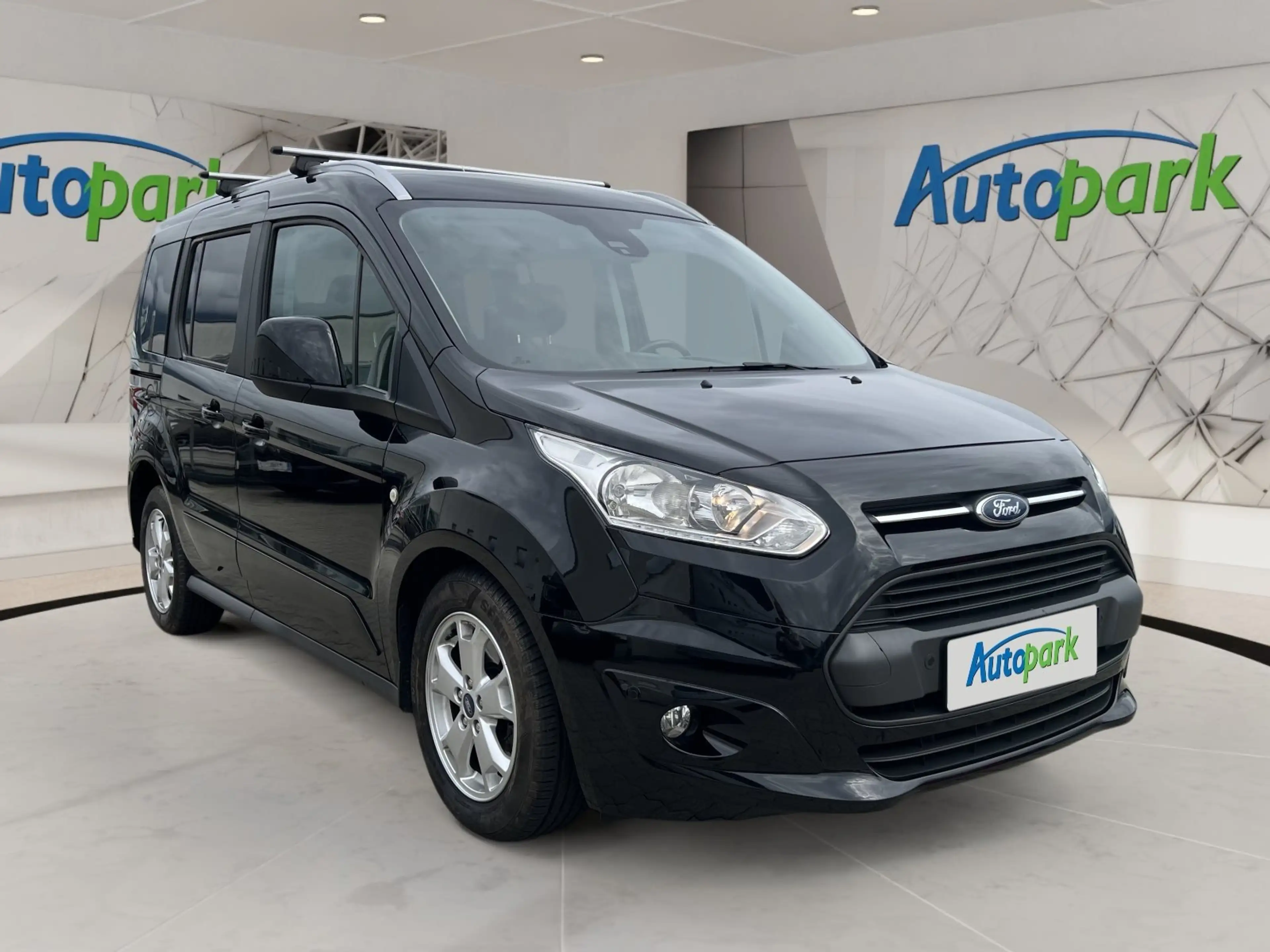 Ford Tourneo Connect Titanium 1,5 TDCi L1 — photo 3
