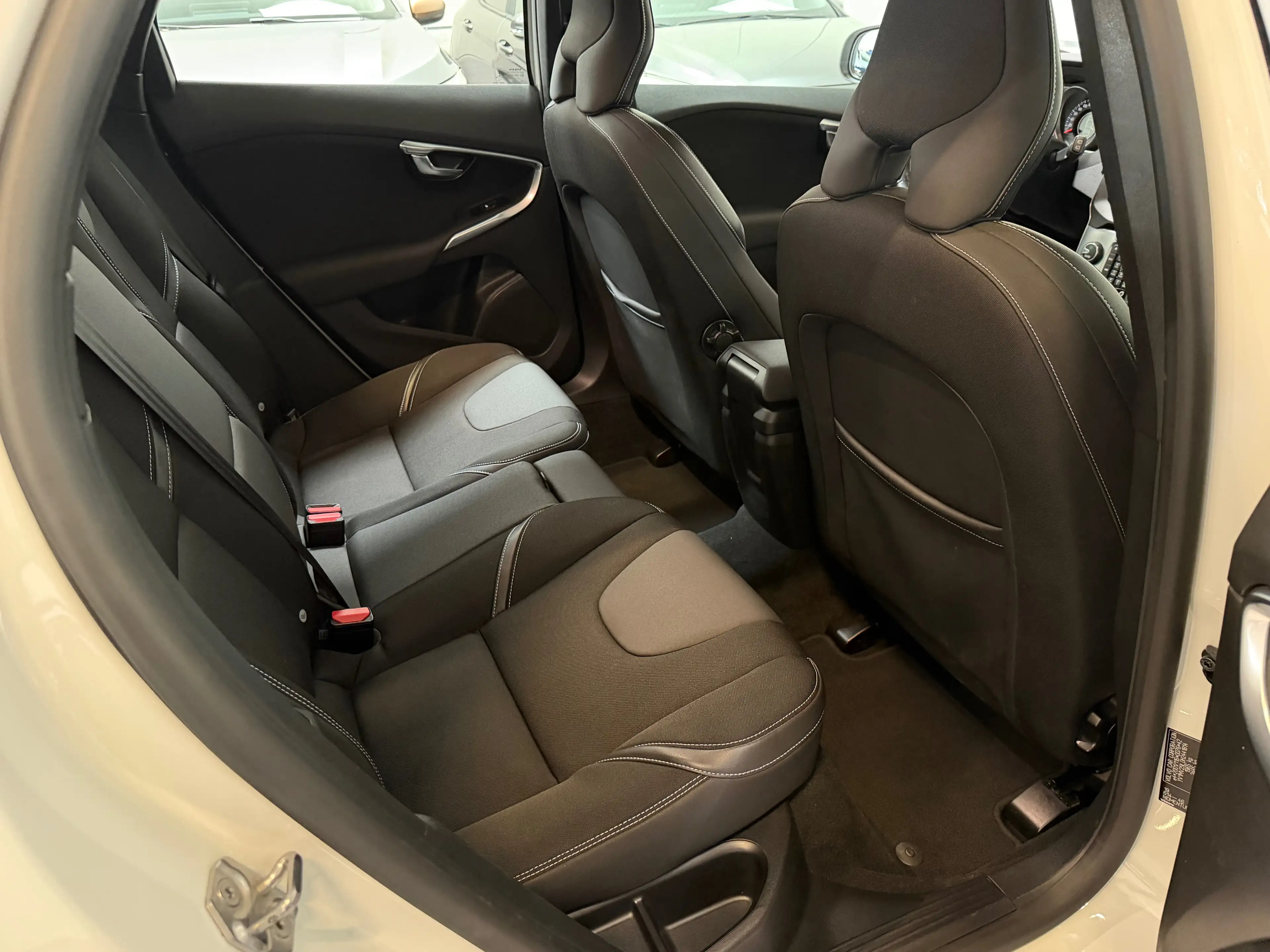 Volvo V40 V40 1.5 T3 Kinetic Geartronic Full LED** Cruise** NAVI** CAM — photo 10