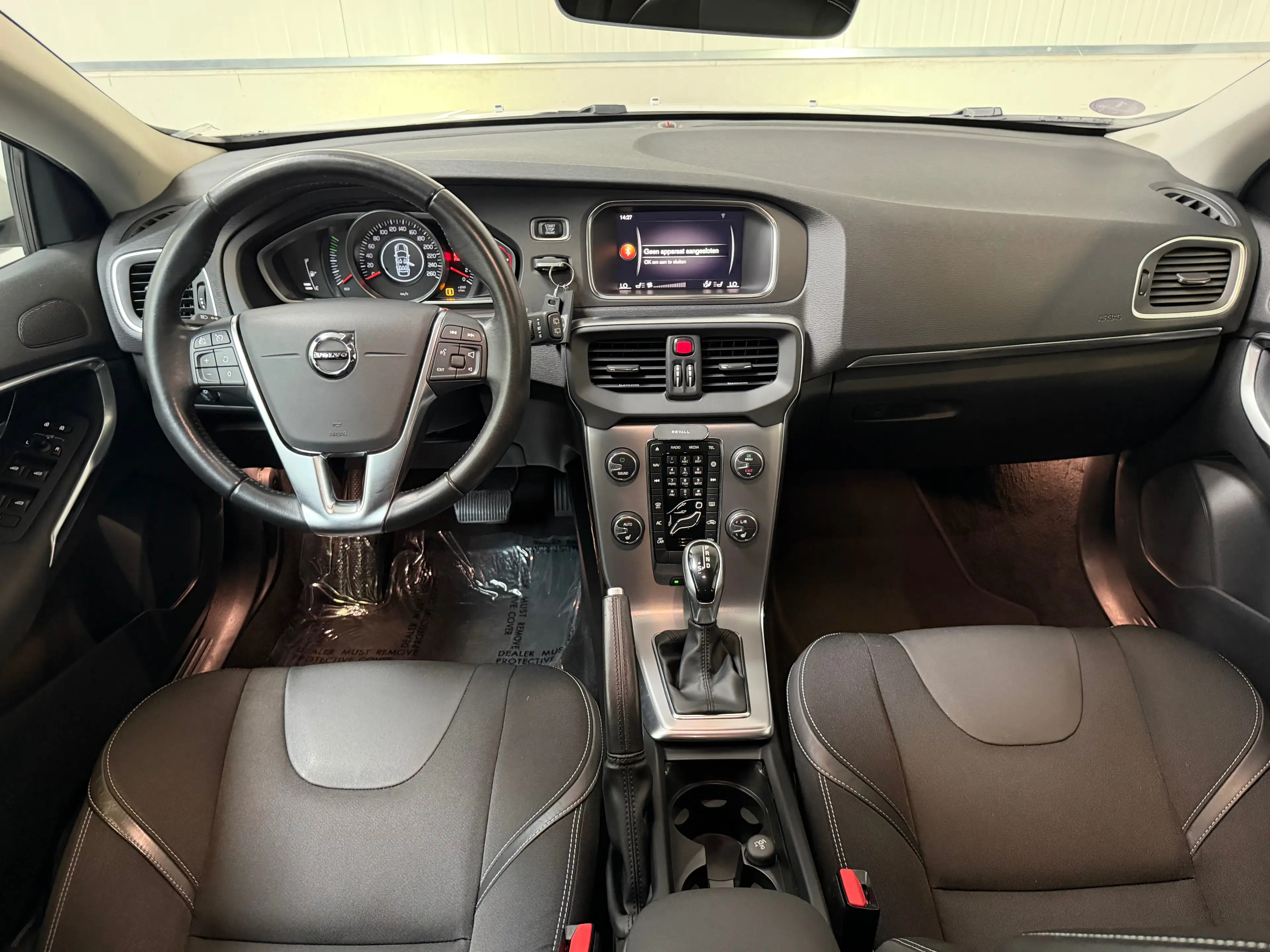 Volvo V40 V40 1.5 T3 Kinetic Geartronic Full LED** Cruise** NAVI** CAM — photo 12
