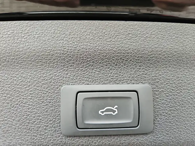Audi S6 view 14