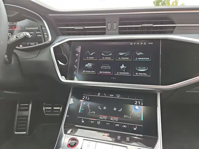 Audi S6 view 11