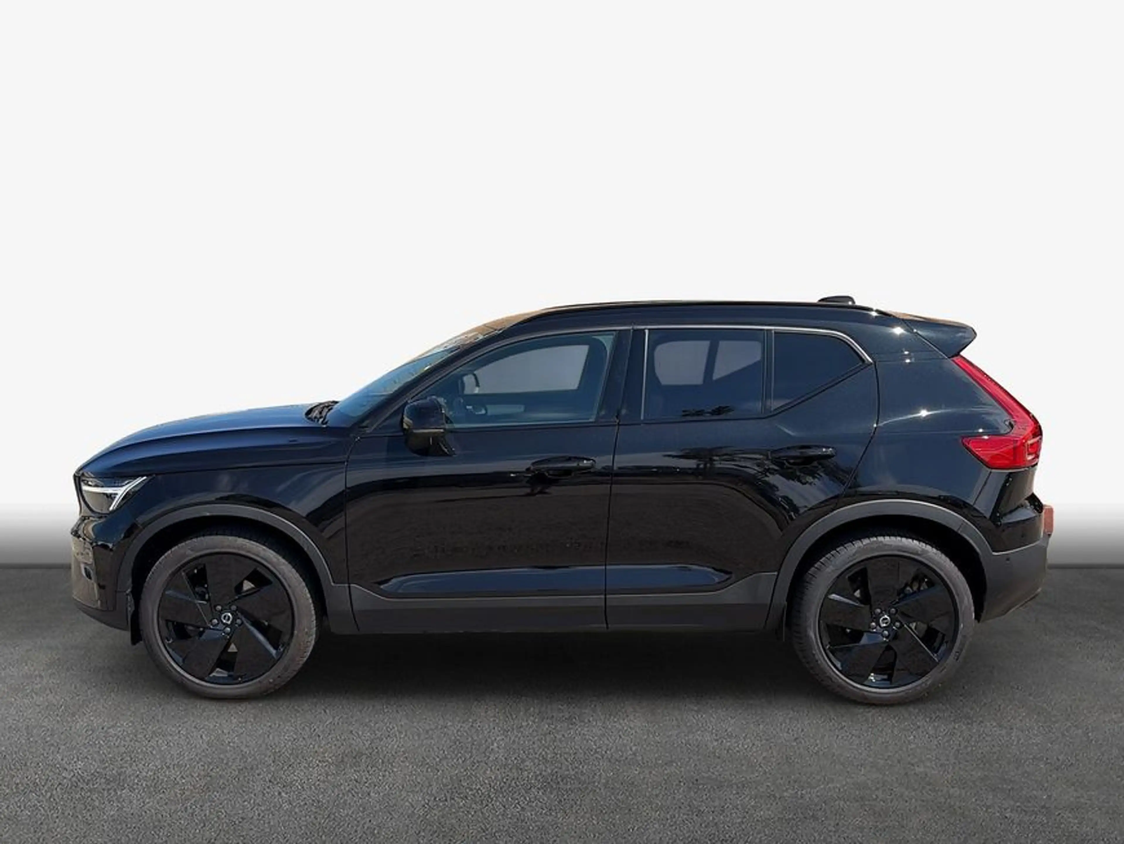 Volvo XC40 XC40 B3 B DKG Plus Black Edition — photo 4