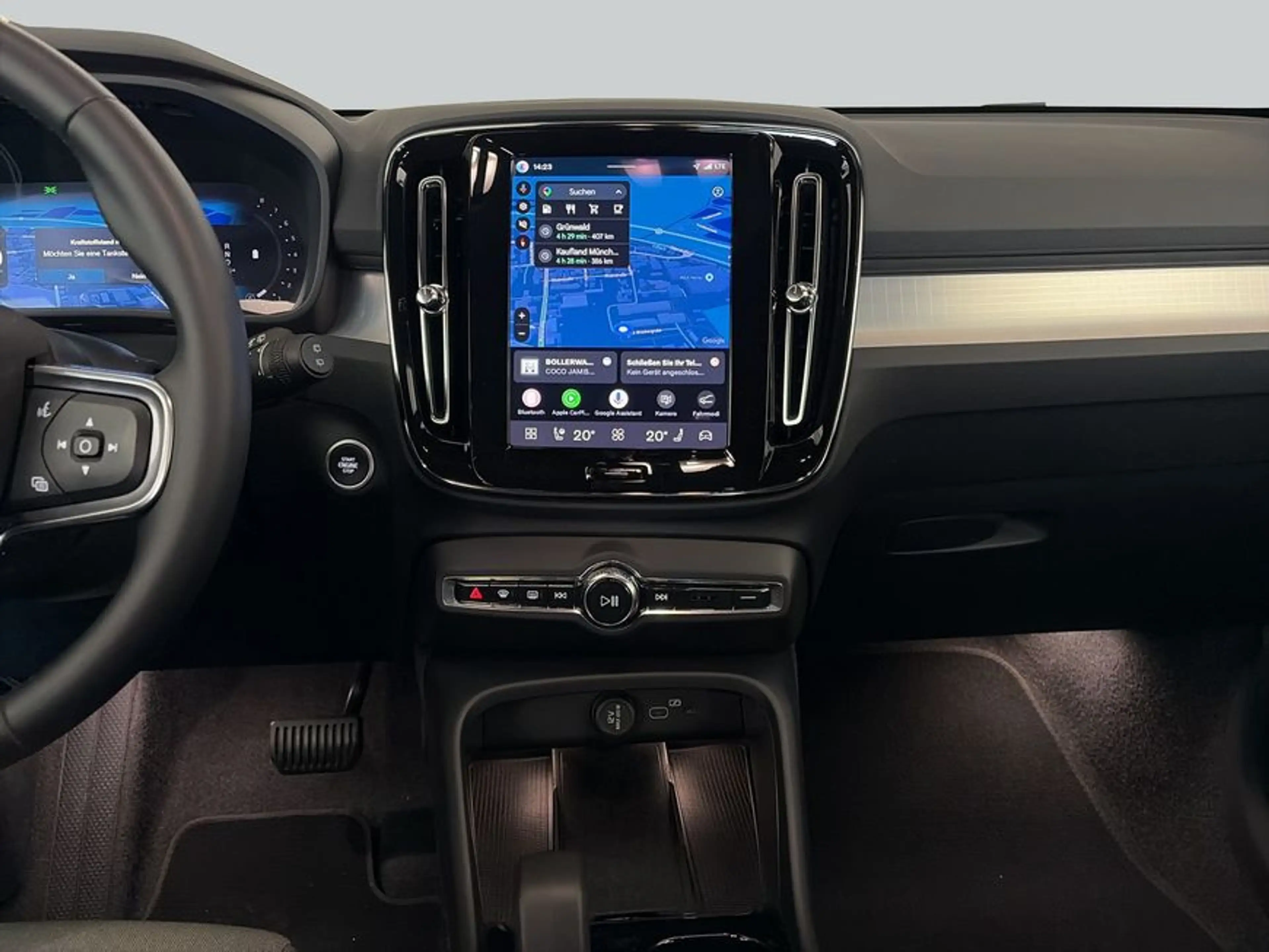 Volvo XC40 XC40 B3 B DKG Plus Black Edition — photo 14