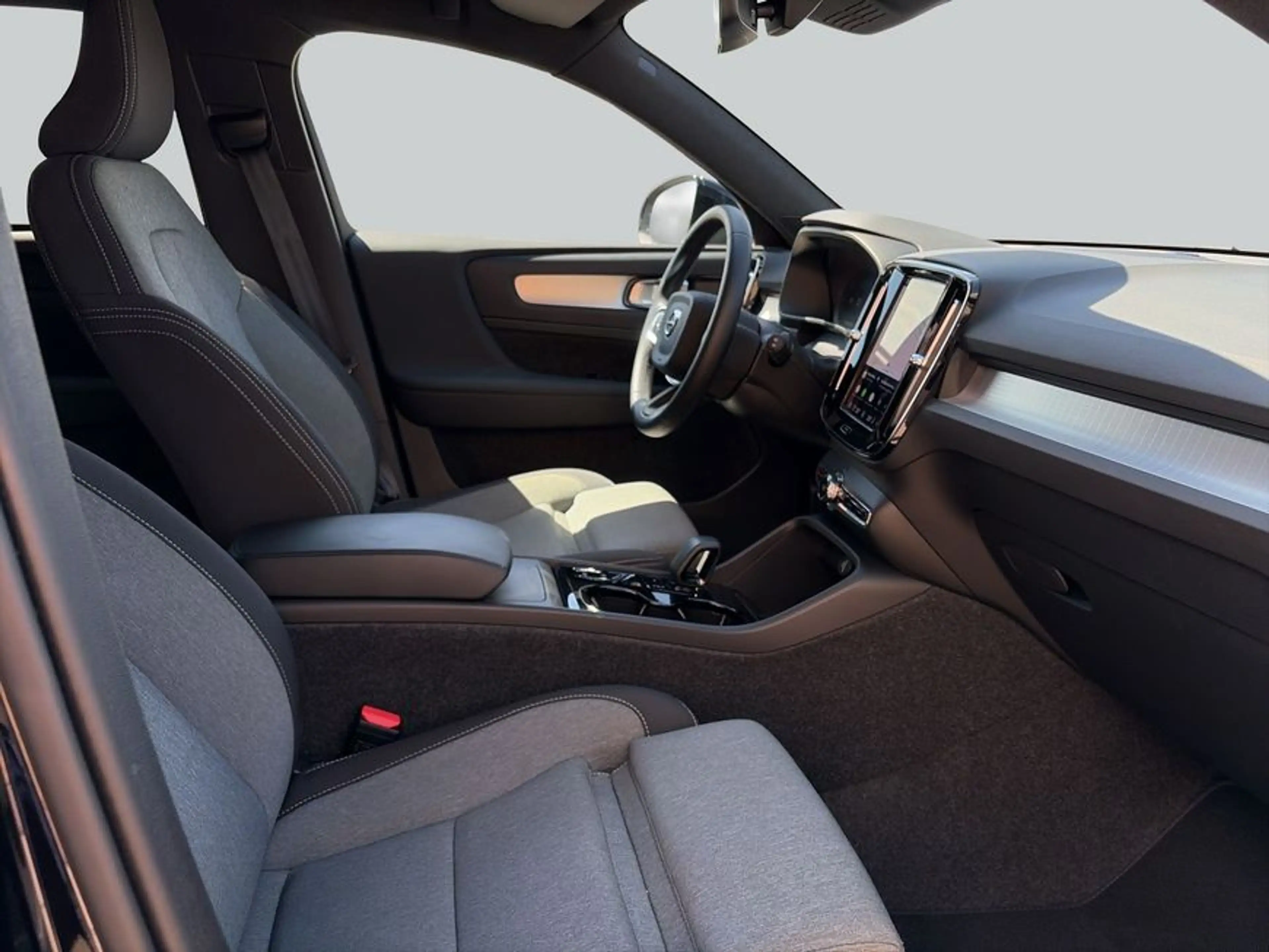 Volvo XC40 XC40 B3 B DKG Plus Black Edition — photo 12