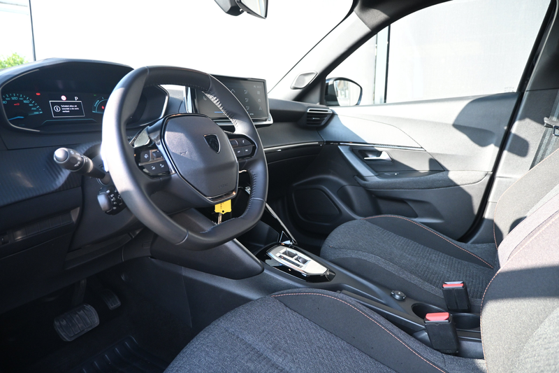 Peugeot 2008 1.2 Hybrid 145 Style | Navigatie by App | Parkeers — photo 6