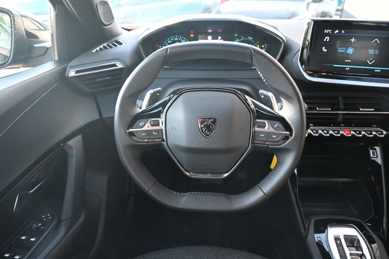 Peugeot 2008 1.2 Hybrid 145 Style | Navigatie by App | Parkeers — photo 11