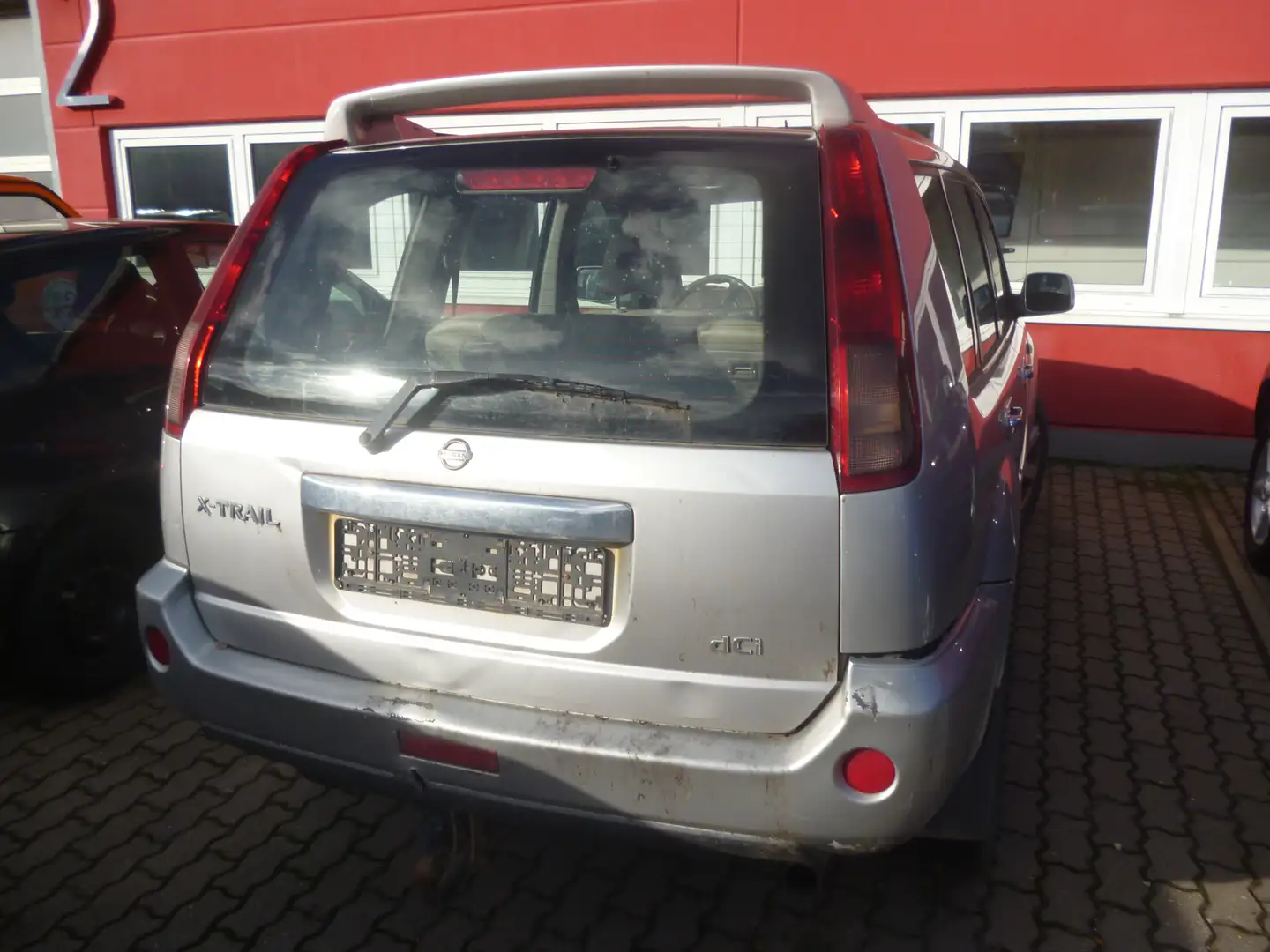 Nissan X-Trail 2.2 dCi 4x4 Elegance Motorschaden Gris - 1