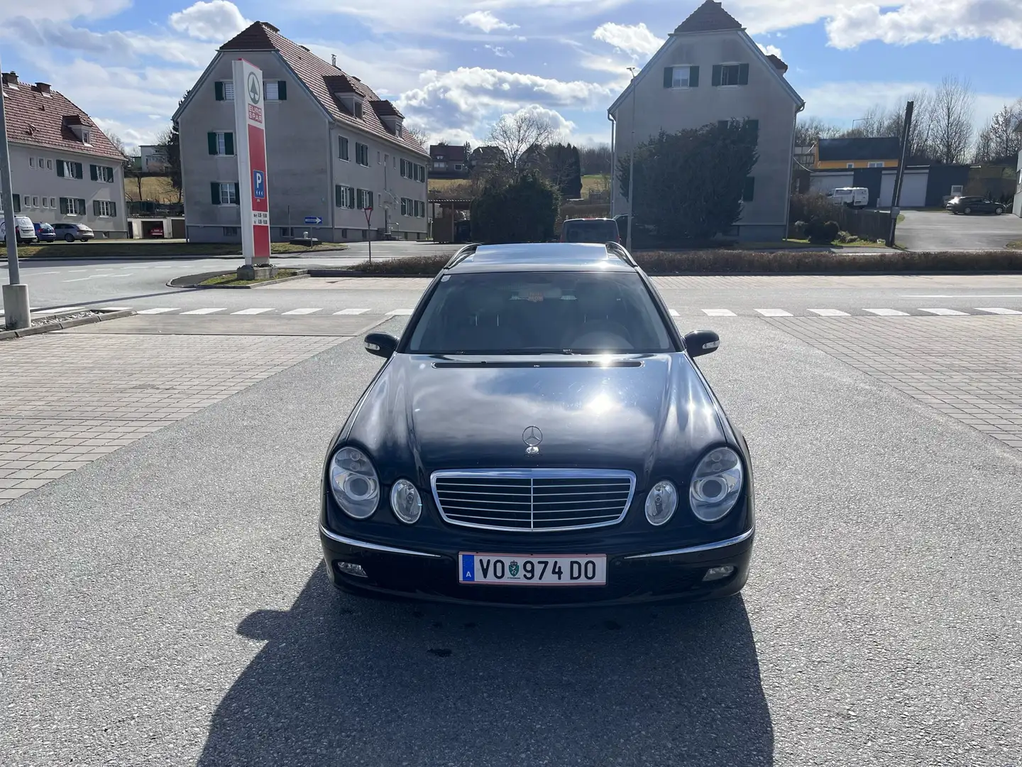 Mercedes-Benz E 320 T Elegance 4MATIC Aut. Schwarz - 1