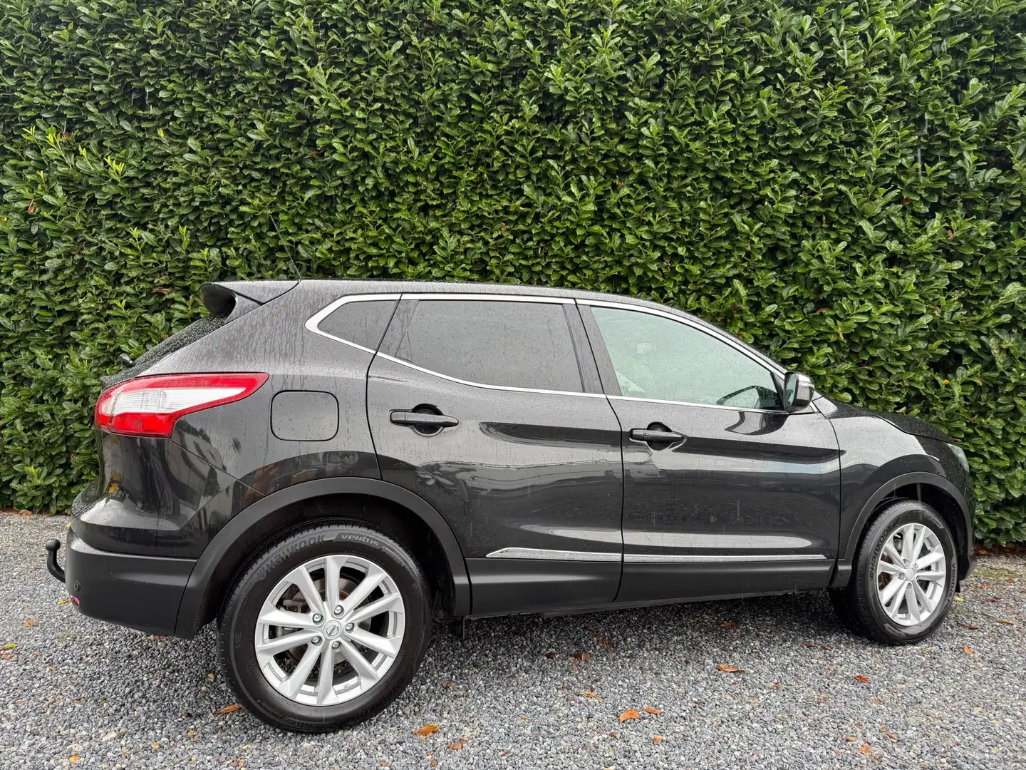 Nissan Qashqai 1.2 Premier Edition |NWE APK|NAVI|TREKH|PANO Zwart - 2