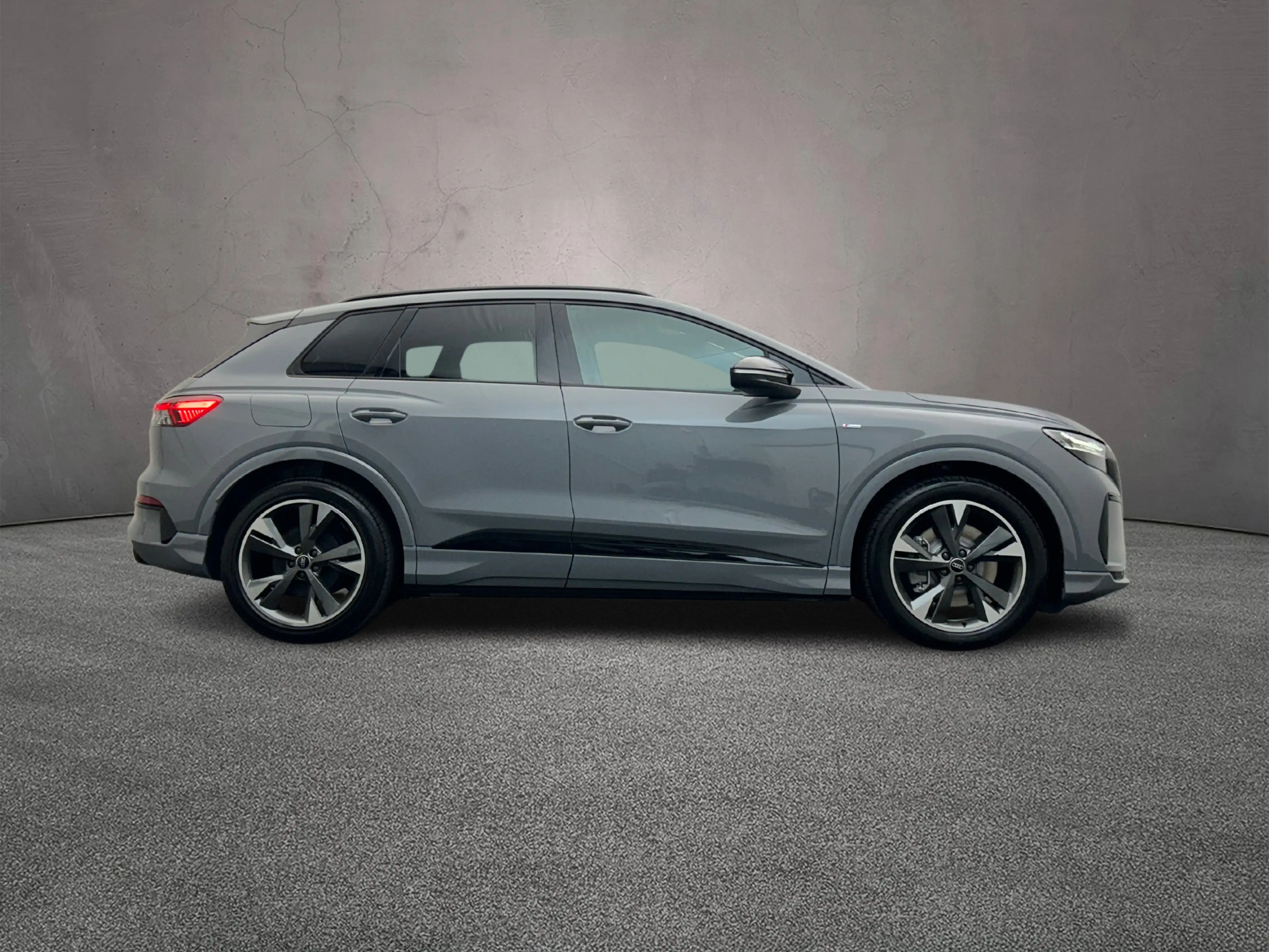 Audi Q4 e-tron e-tron performance 286pk S edition — photo 8