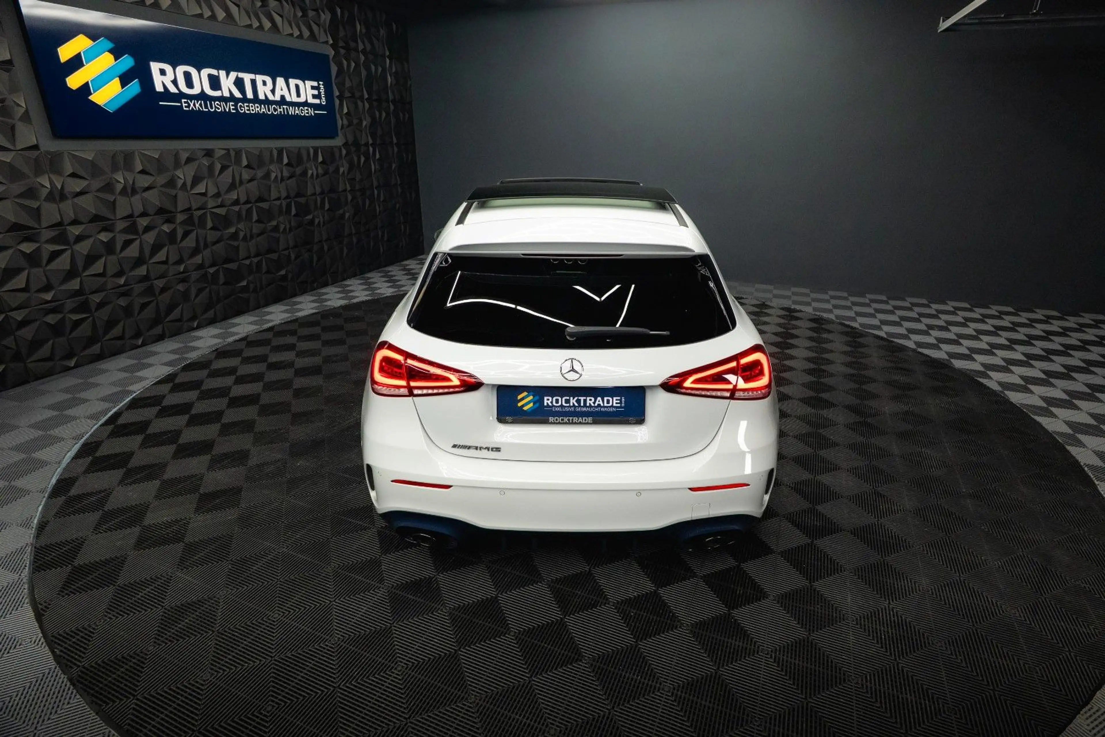Mercedes-Benz A 35 AMG 4Matic Night-Paket *Pano*LED*ACC*DAB* — photo 12
