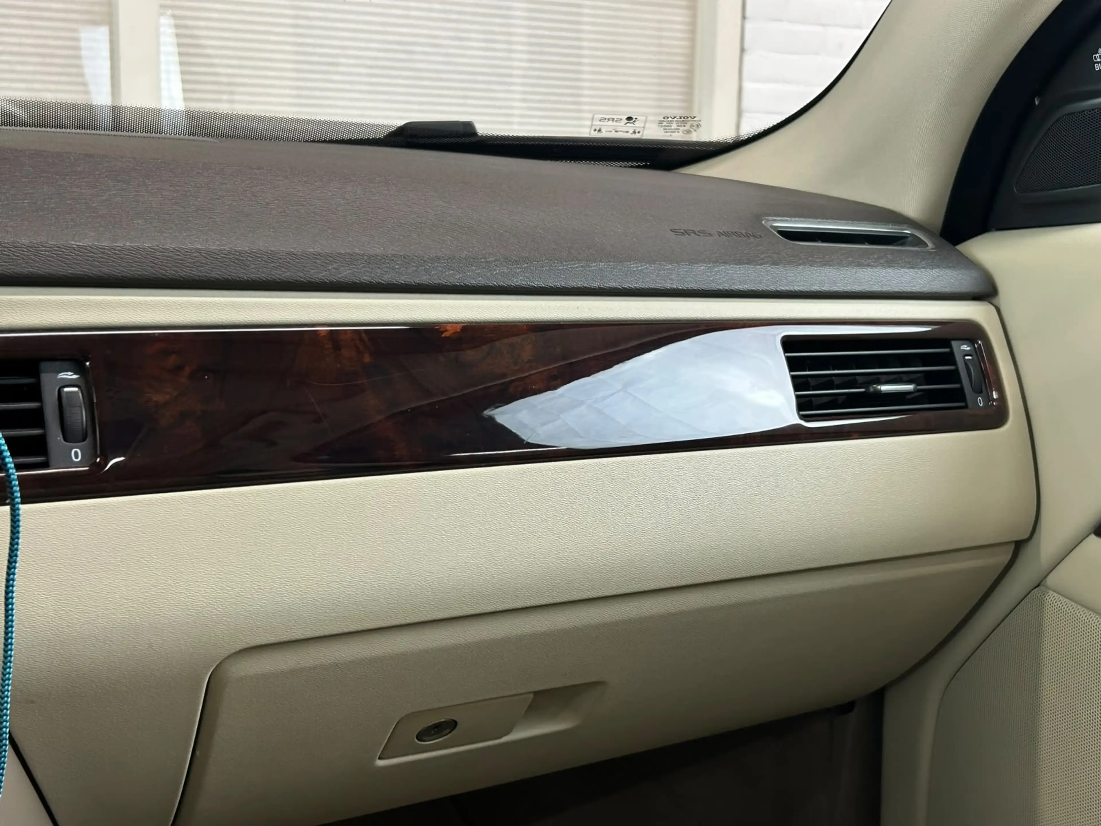 Volvo XC70 3.2 Summum + LEDER + STOELVERWARMING — photo 16