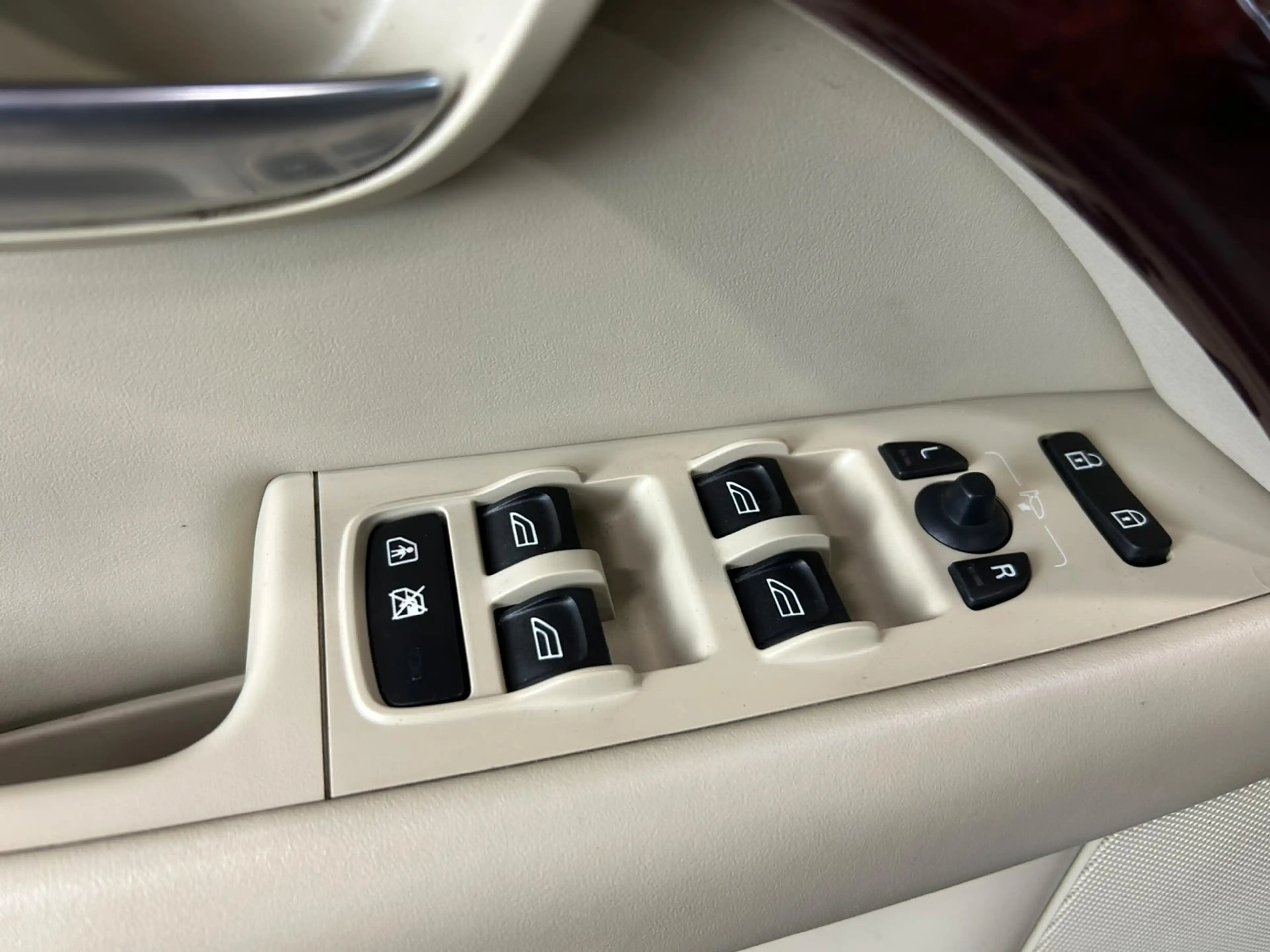 Volvo XC70 3.2 Summum + LEDER + STOELVERWARMING — photo 19