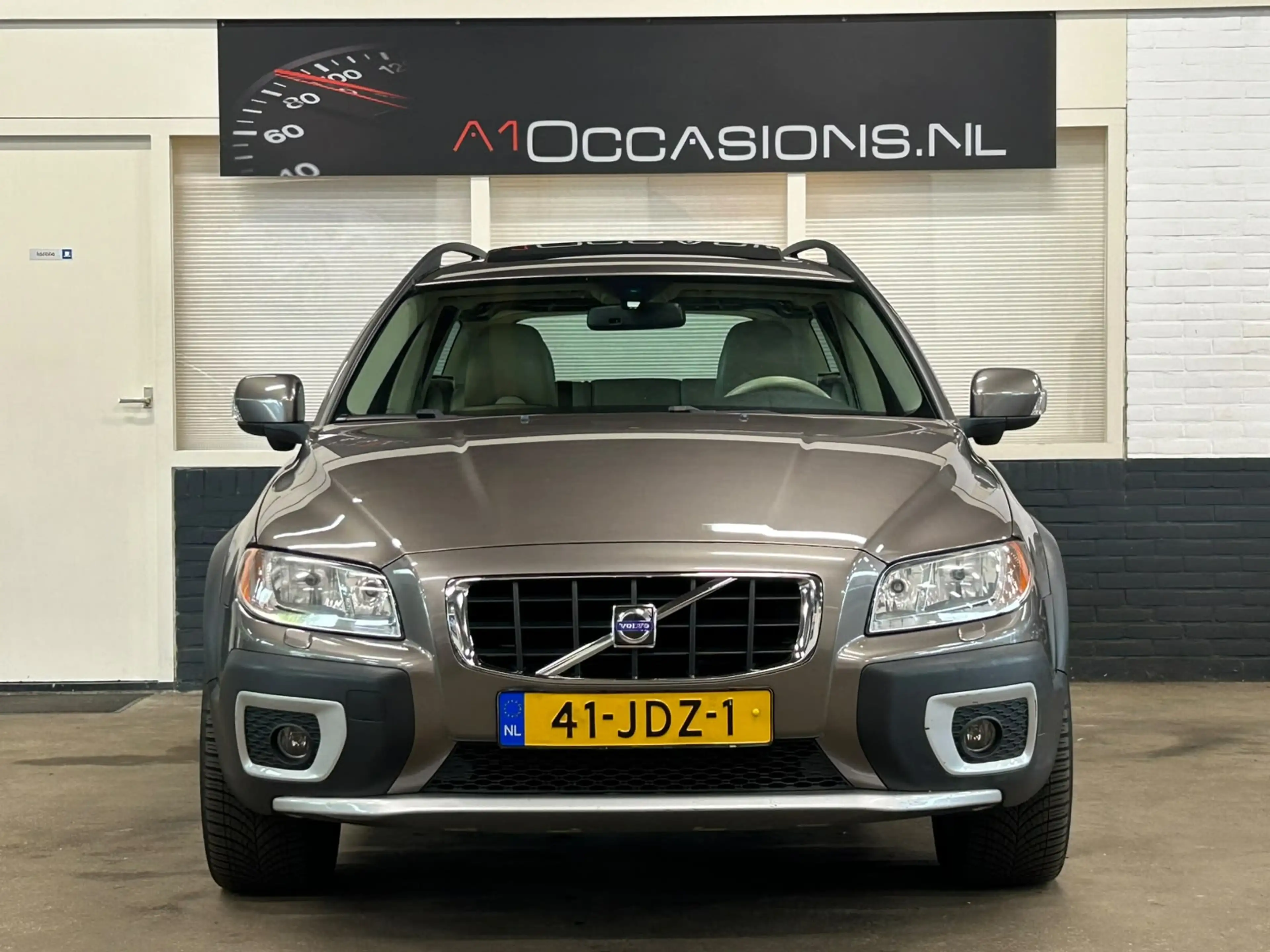 Volvo XC70 3.2 Summum + LEDER + STOELVERWARMING — photo 22