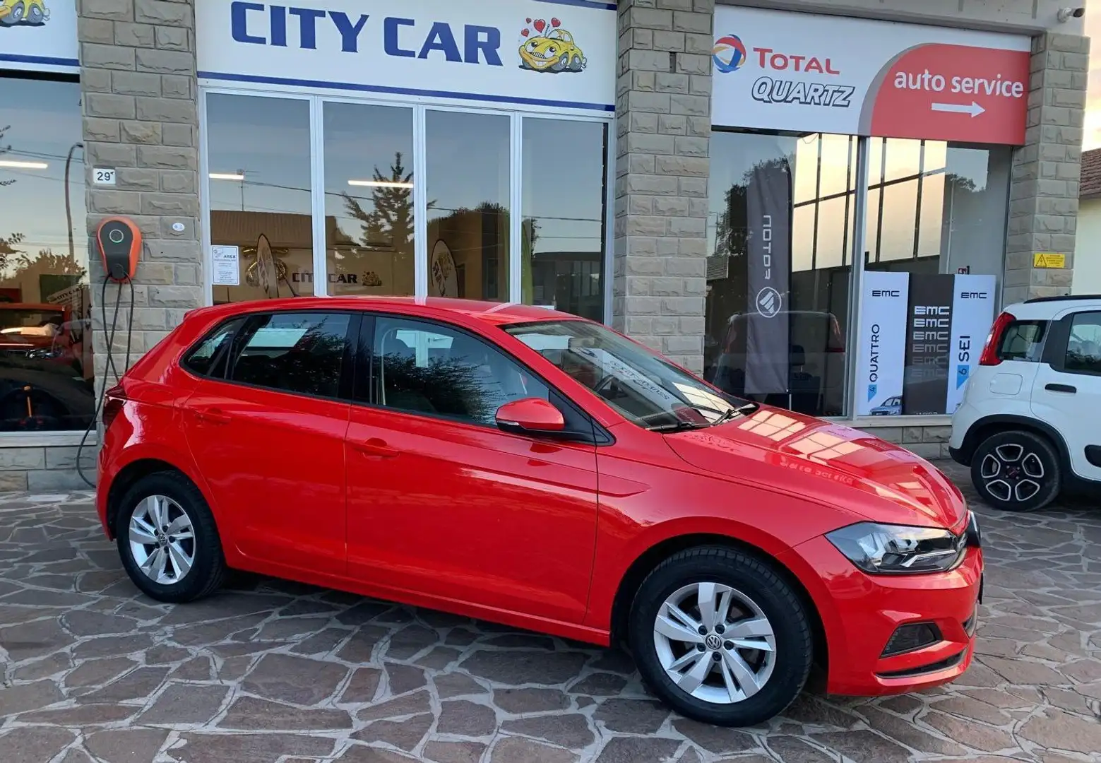 Volkswagen Polo Polo VI 2017 5p 1.0 tsi Comfortline 95cv Rosso - 2